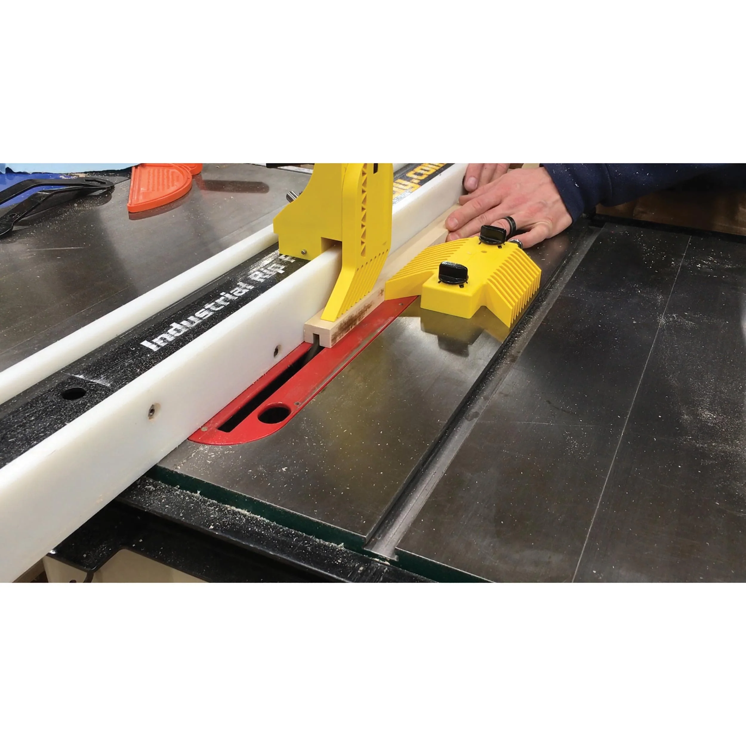 Universal Magnetic Featherboard Pro - Image 2