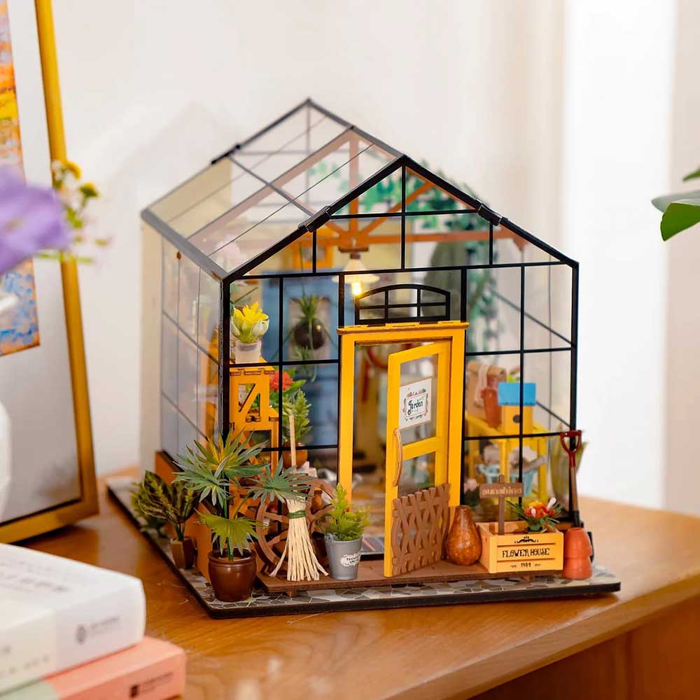 Cathy's Flower House Model Kit - Image 2