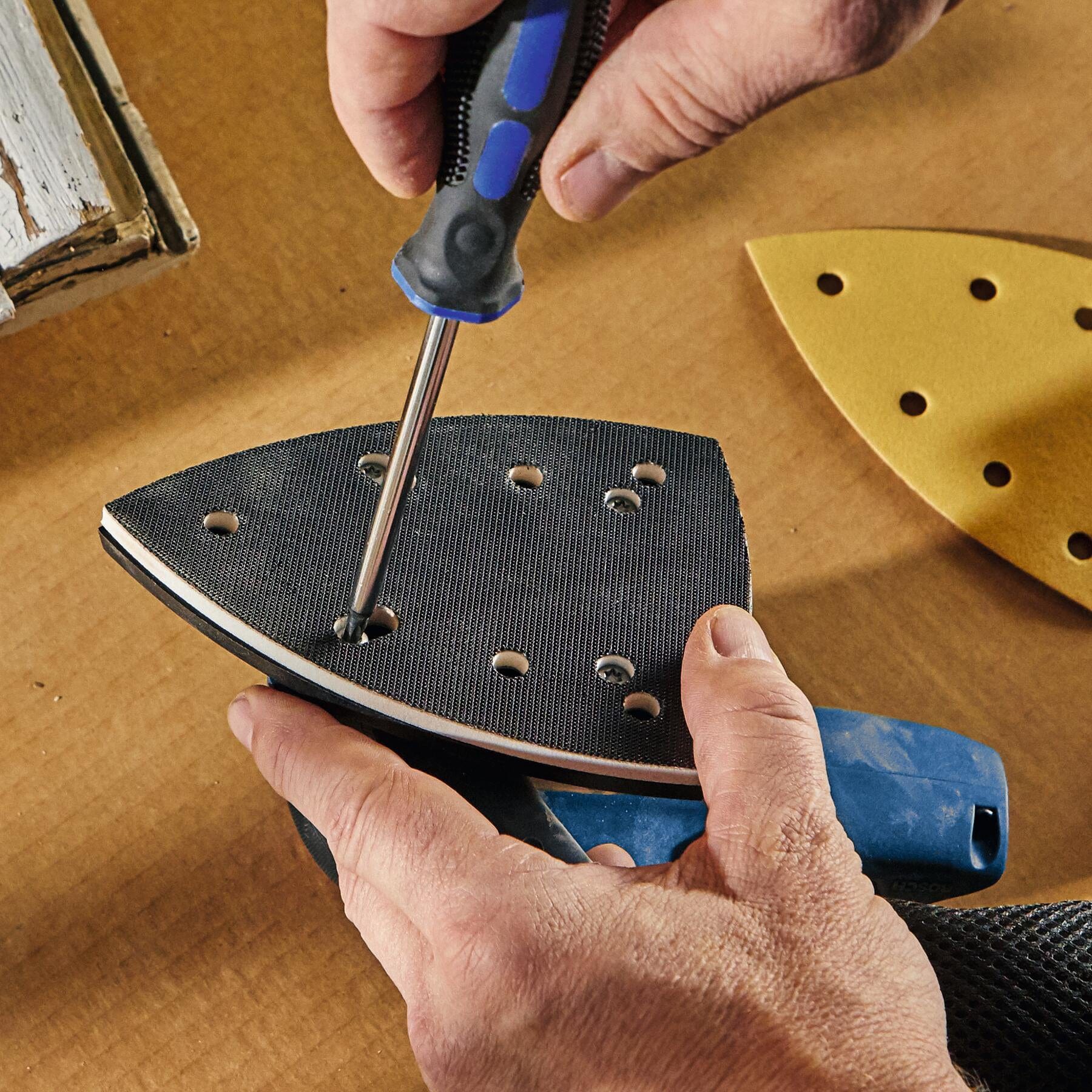 12V Brushless 1/4-Sheet Orbital Finishing Sander - Tool Only - Image 3
