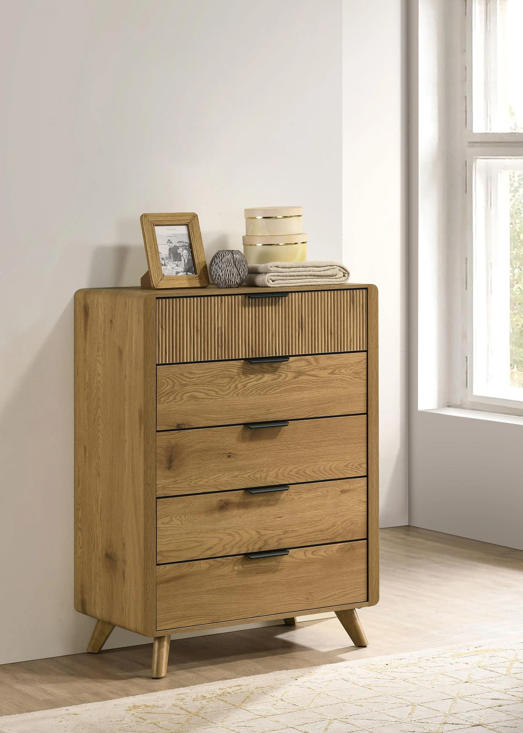 Bennett 5-drawer Bedroom Chest of Drawers Light Oak - Image 2