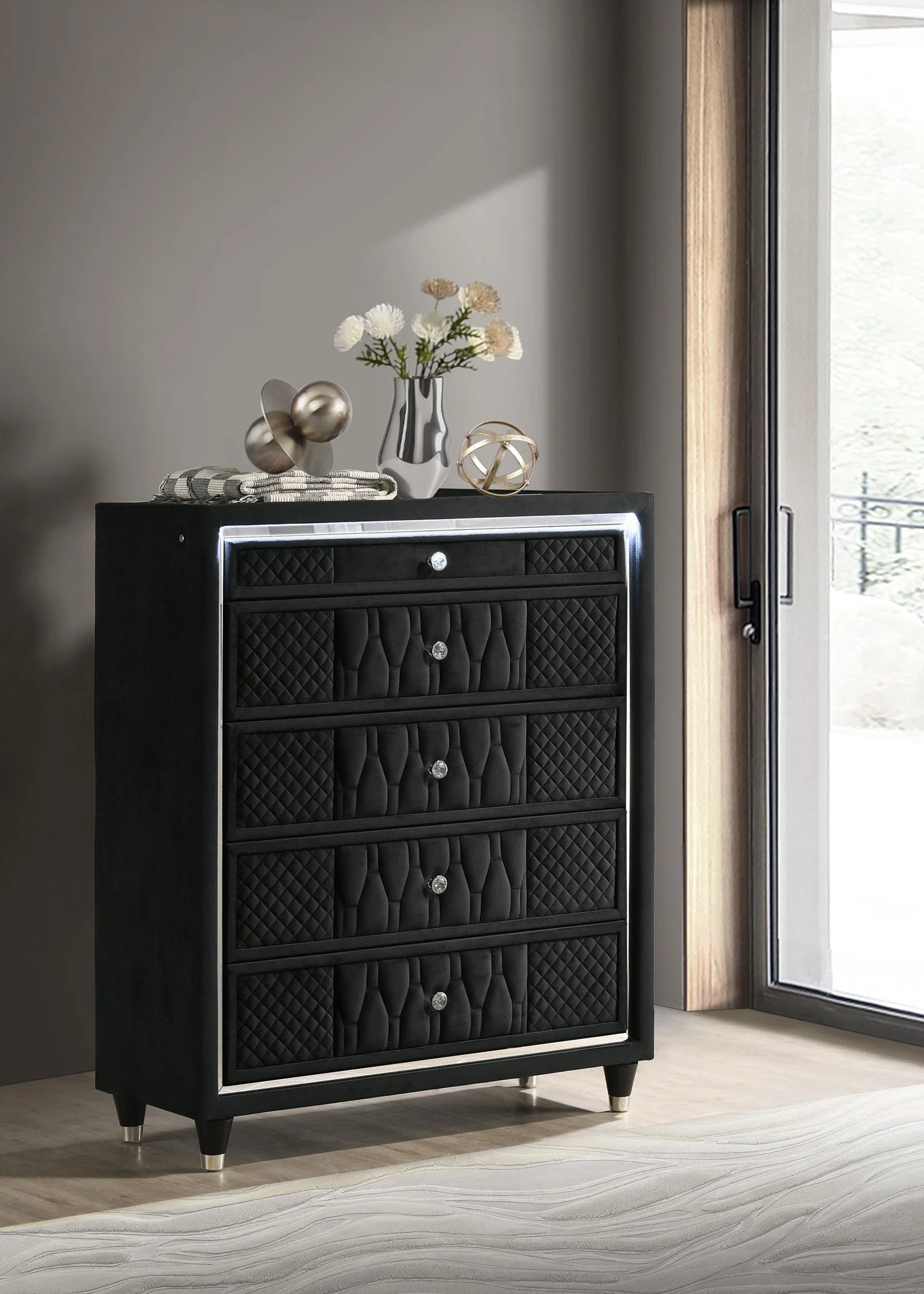 Lorient 5-drawer LED Chest of Drawers Black - Image 2