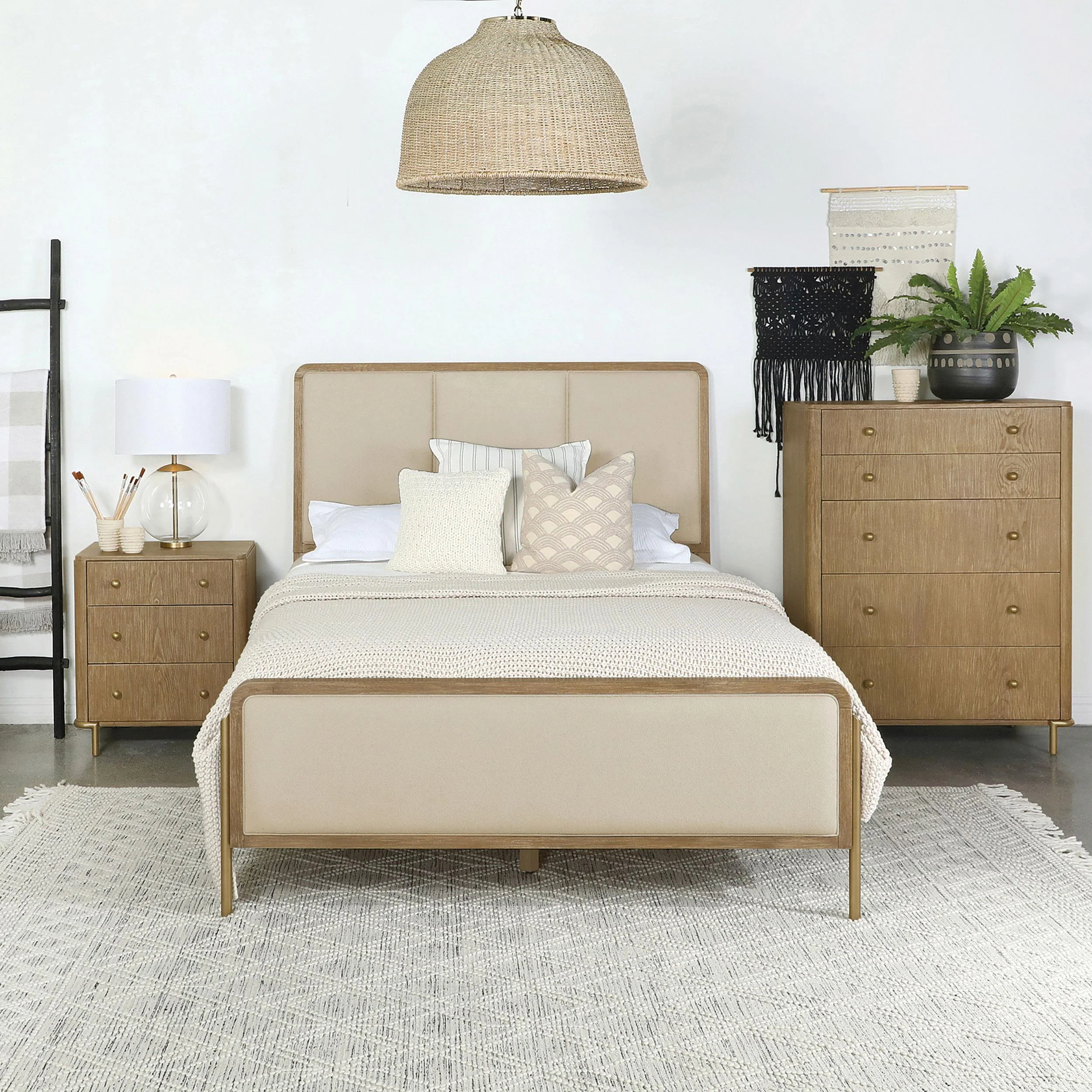 Arini 56-inch Eastern King Panel Bed Cream and Sand Wash - Image 2