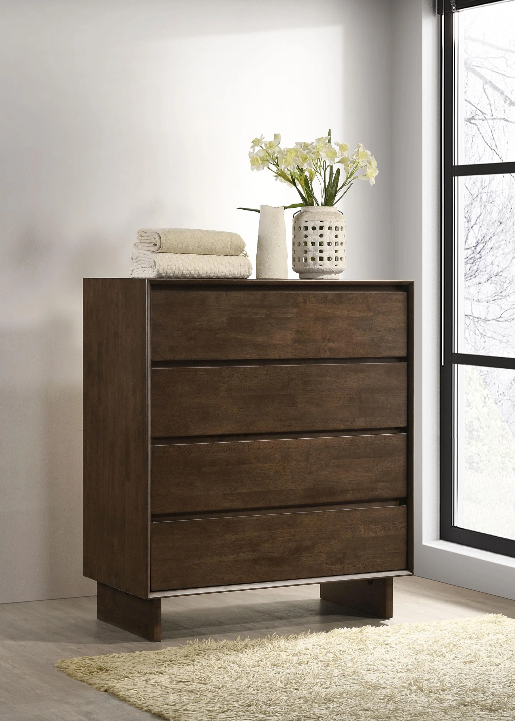 Glenwood 4-drawer Chest of Drawers Warm Brown - Image 2