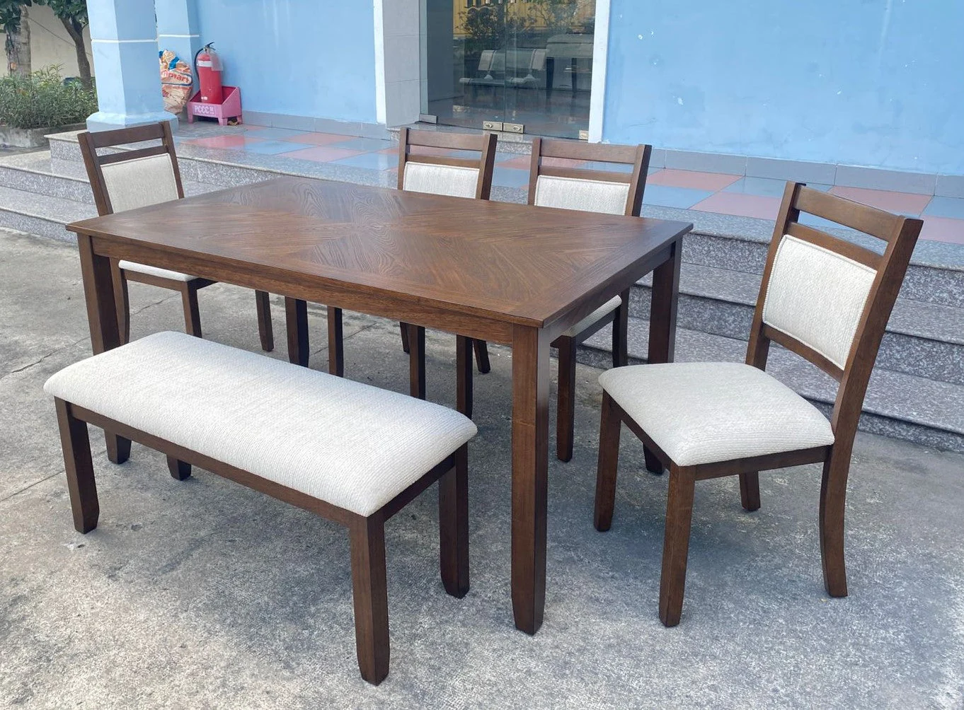 Avasa Dark Brown Dining Room Set - Image 3