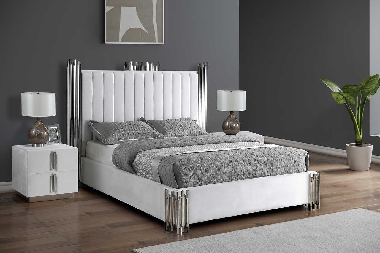 Token White Upholstered Panel Bedroom Set - Image 3