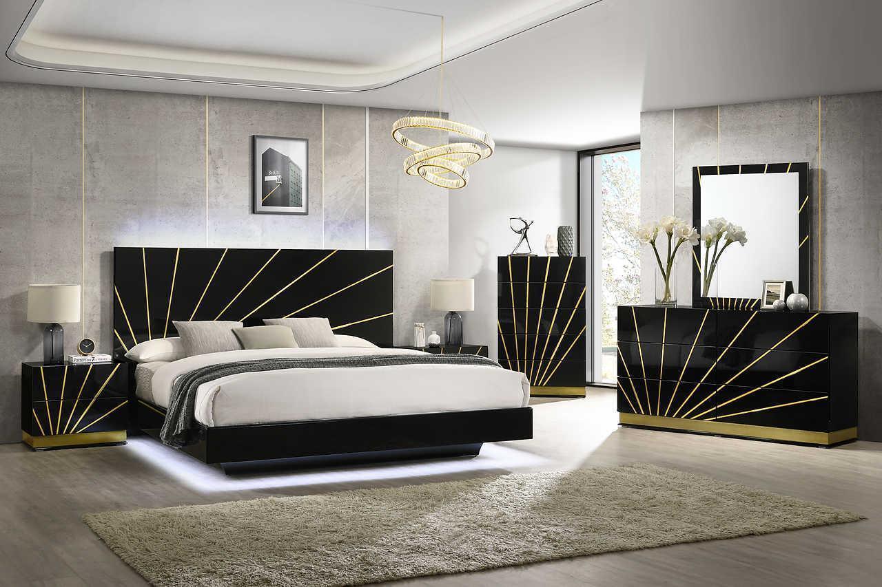 Zenia Black Gold Chest - Image 2