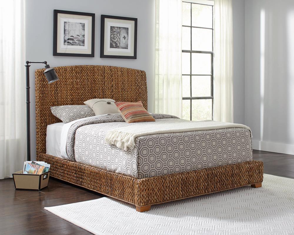 Laughton Queen Hand woven Banana Leaf Bed Amber - Image 1