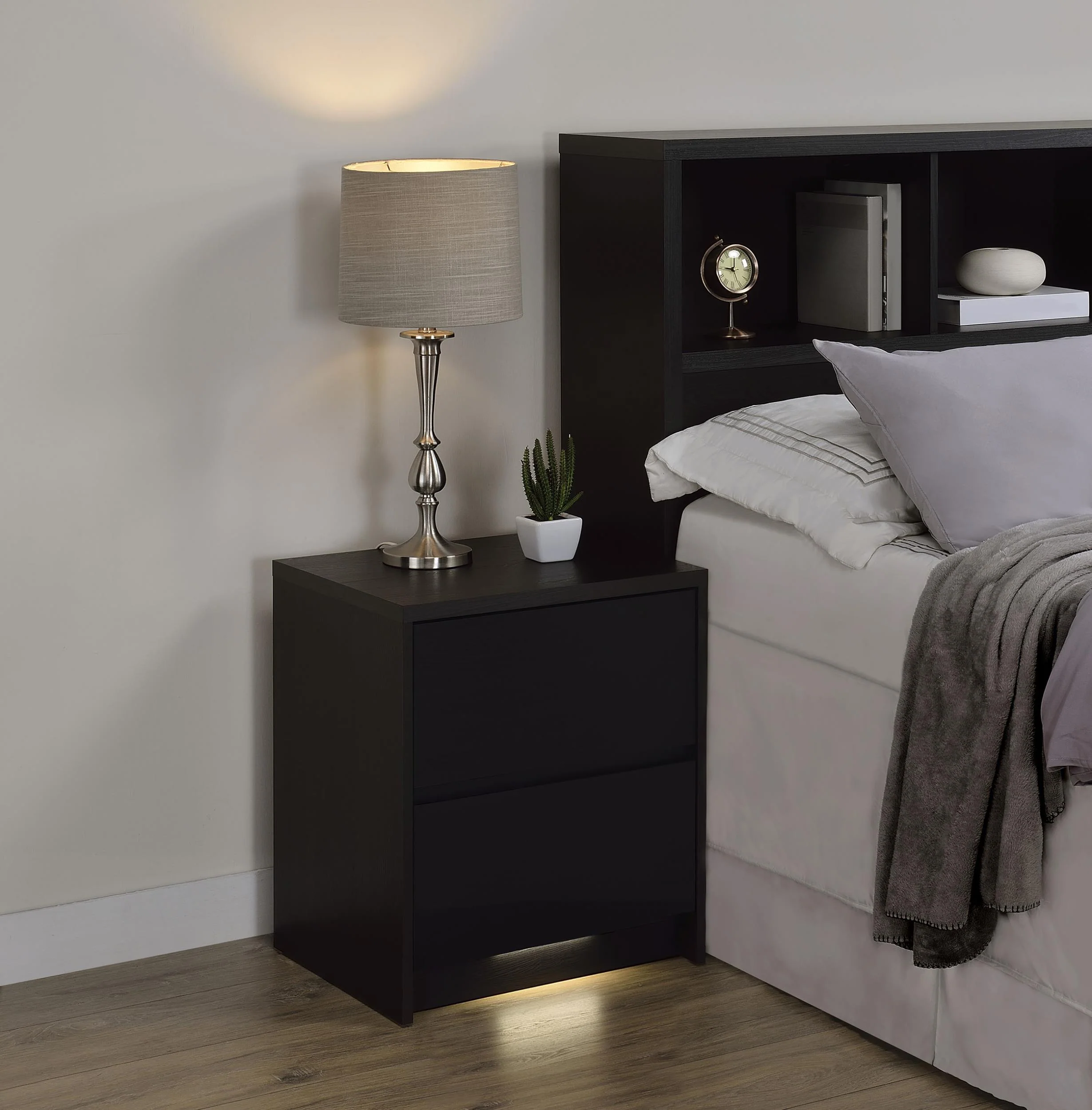Westpark 2-drawer Nightstand LED Lights and USB Black - Image 3