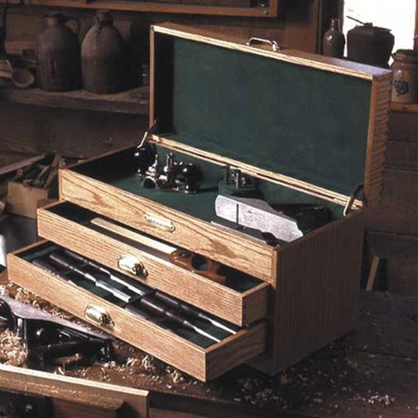 Woodworking Project Paper Plan to Build Woodworkers Tool Chest - Image 1