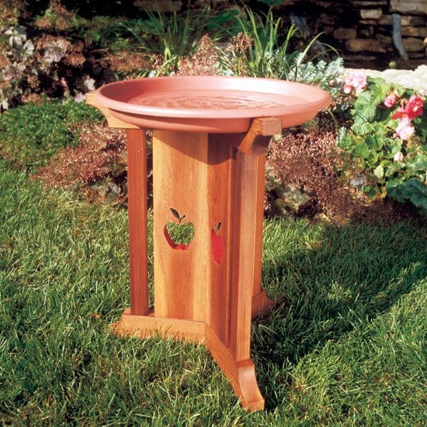 Woodworking Project Paper Plan to Build Birdbath Beauty - Image 1