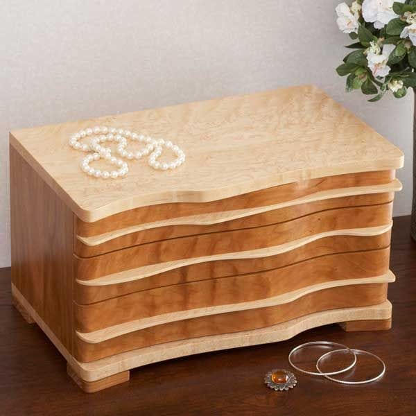Woodworking Project Paper Plan to Build Curvy Jewelry Box - Image 1