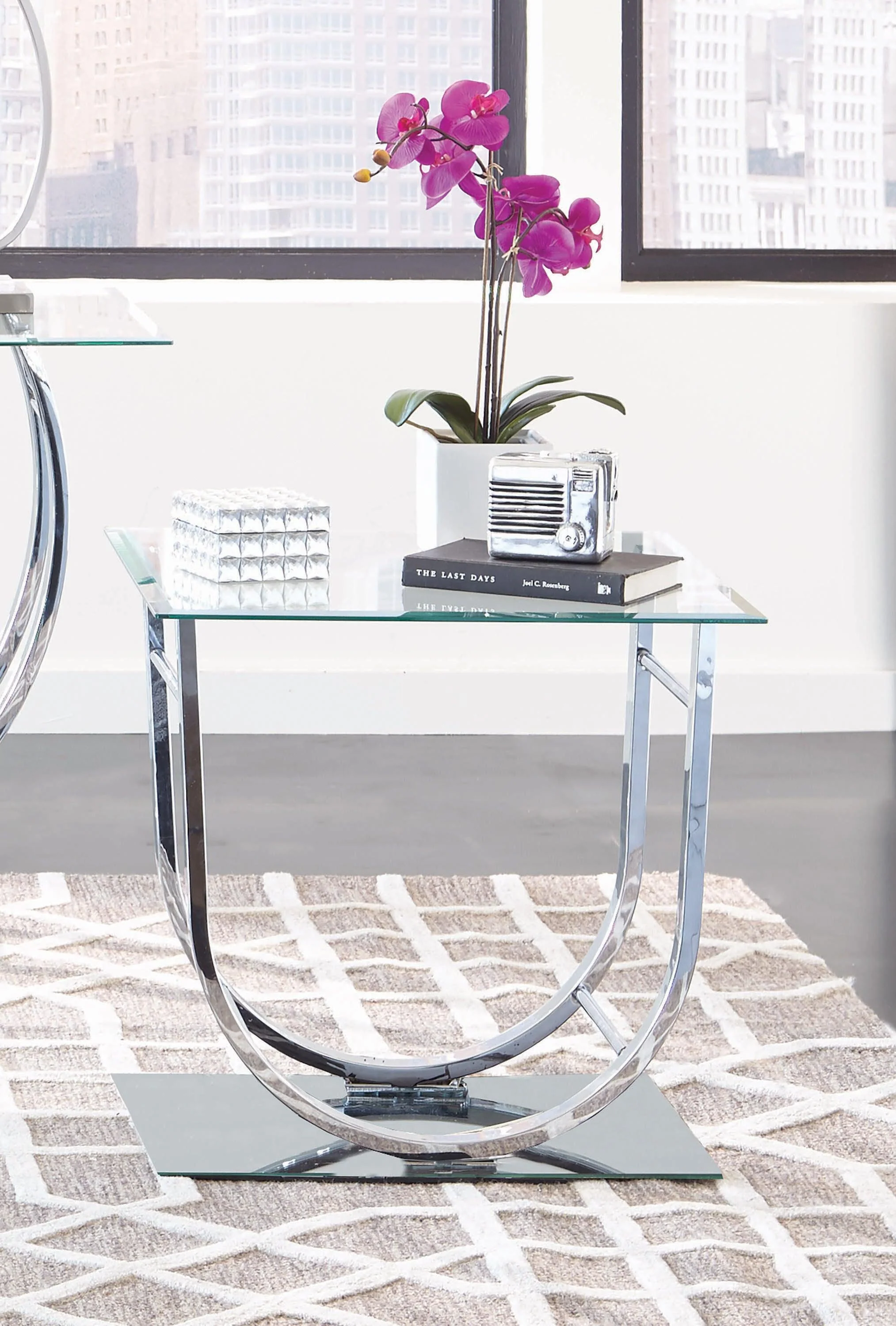 Danville U shaped End Table Chrome - Image 2