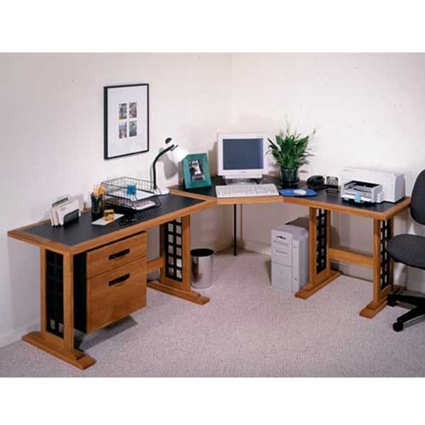 Woodworking Project Paper Plan to Build Computer Desk - Image 1
