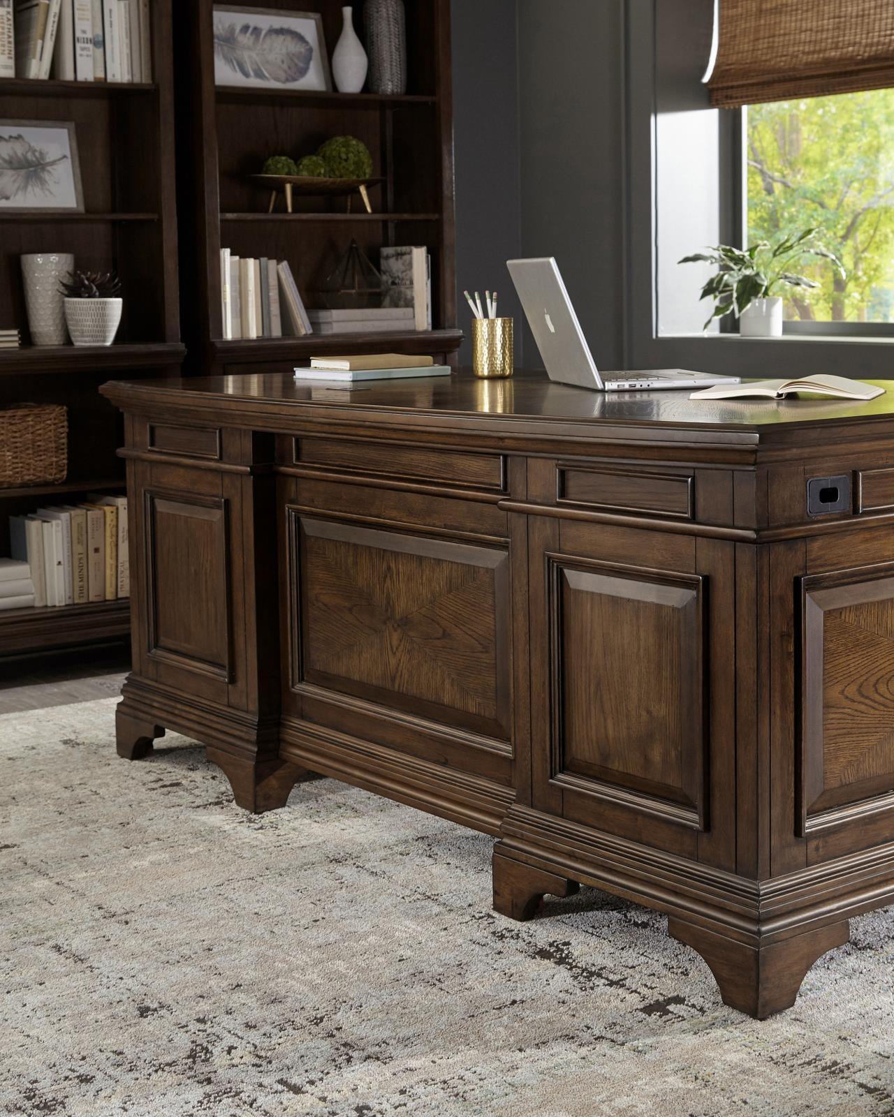 Hartshill Burnished Oak Executive Desk - Image 1