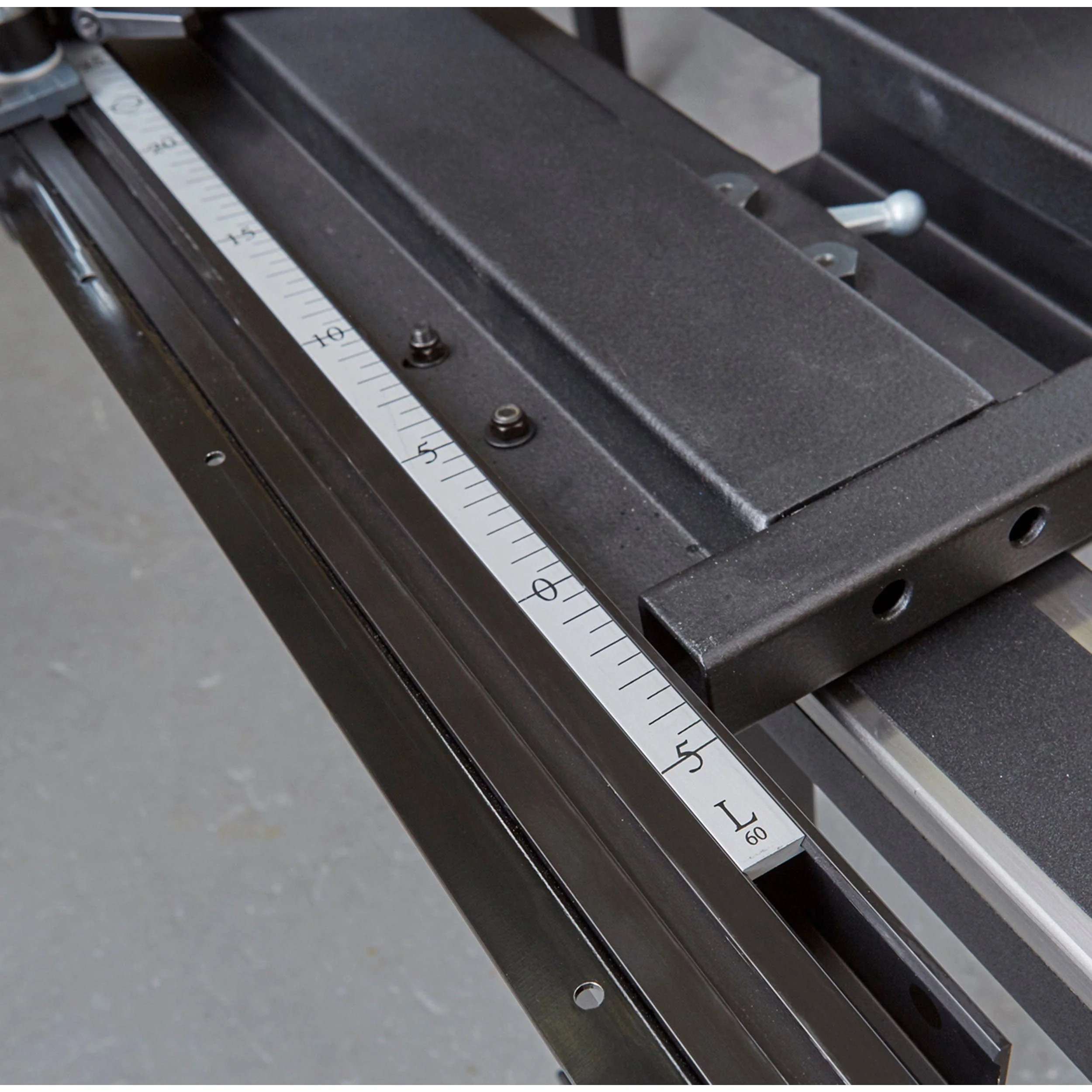Large Sliding Table - Image 2