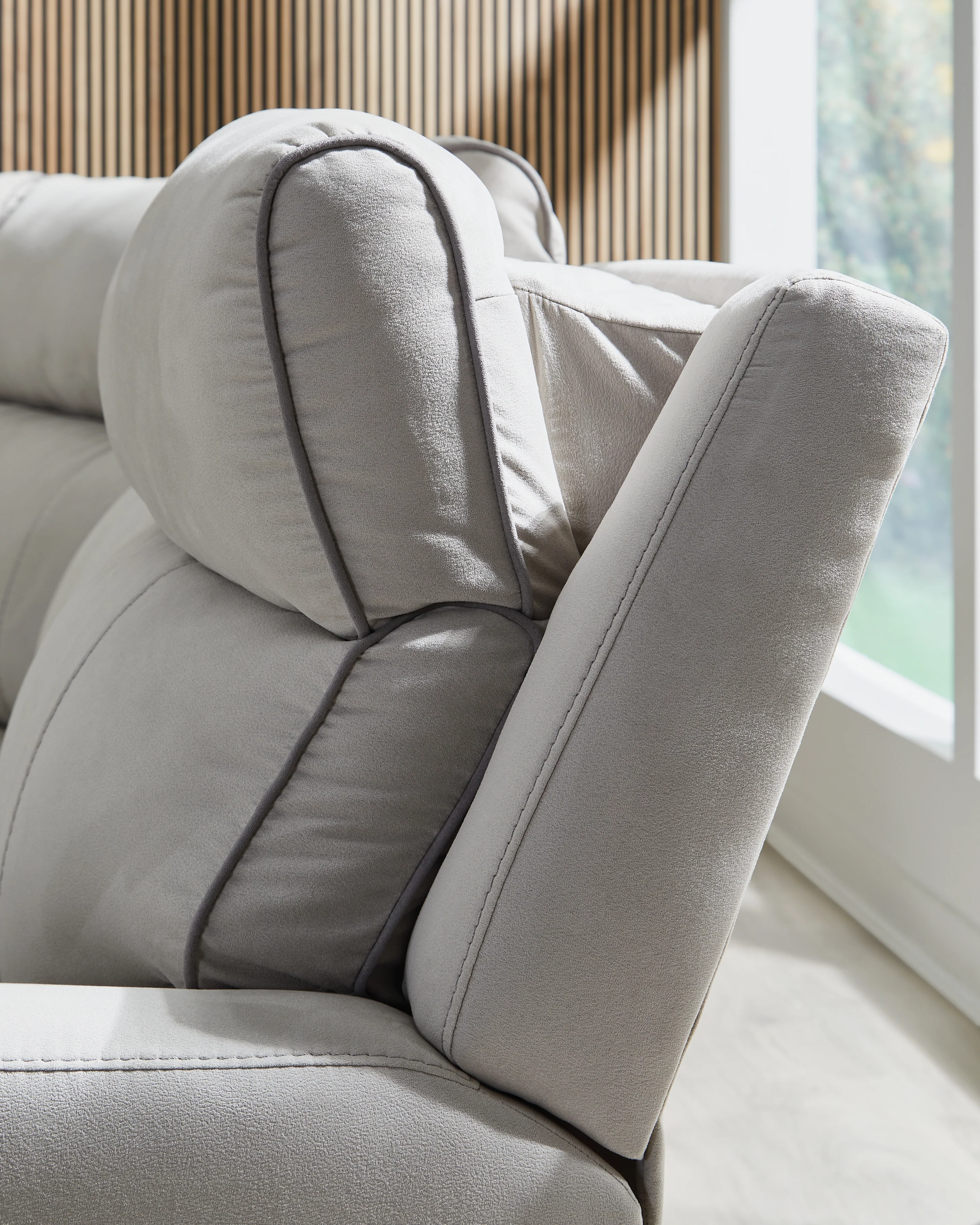 Social Pointe Pearl/Ash Chenille 5-Piece Power Reclining Sectional - Image 3