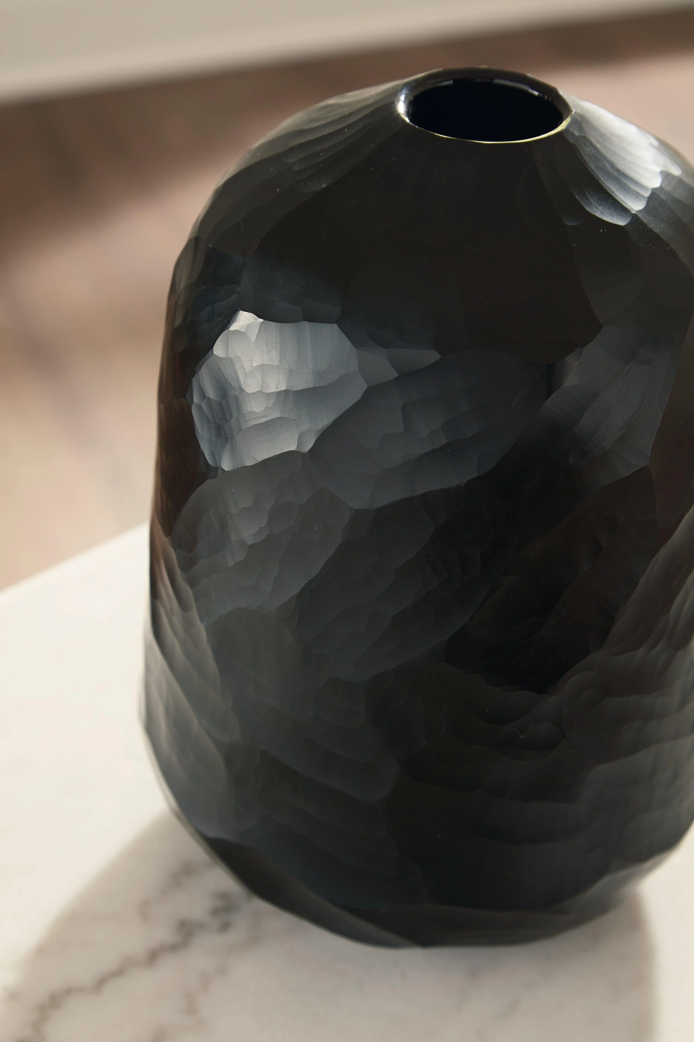Ryanford Black Vase - Image 3