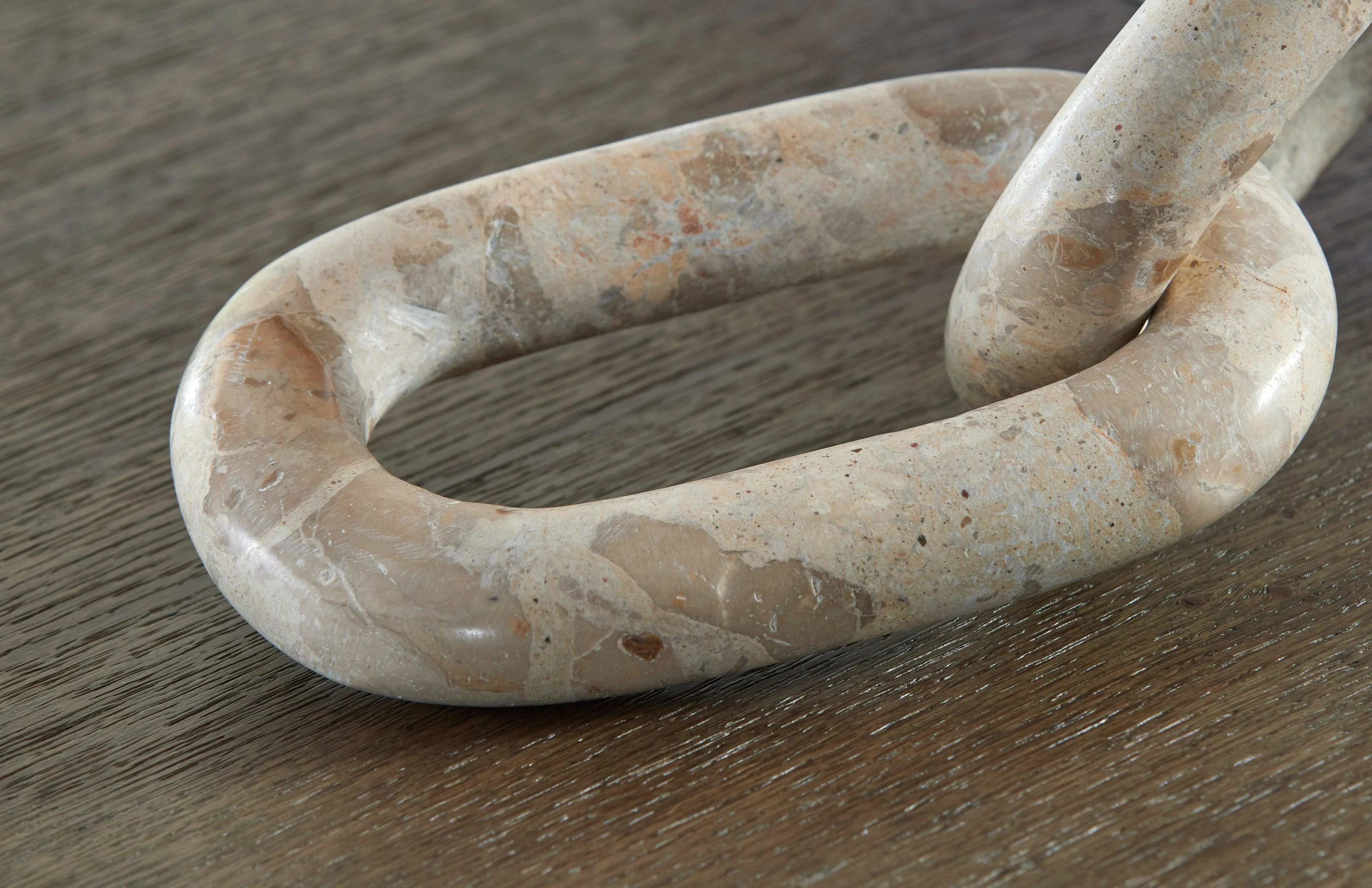 Kenport Light Beige Sculpture - Image 3
