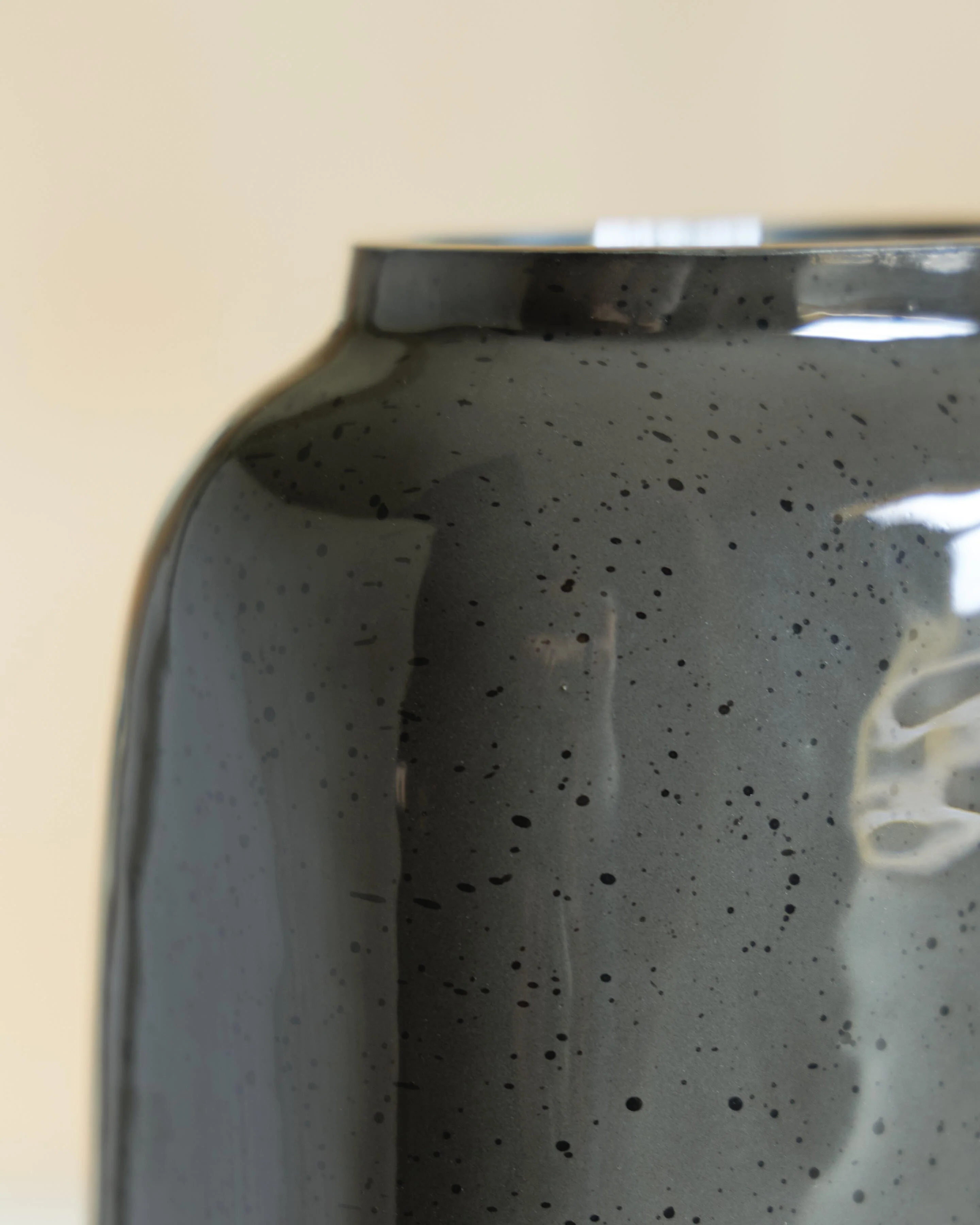 Kierlain Gray/Black Vase - Image 3