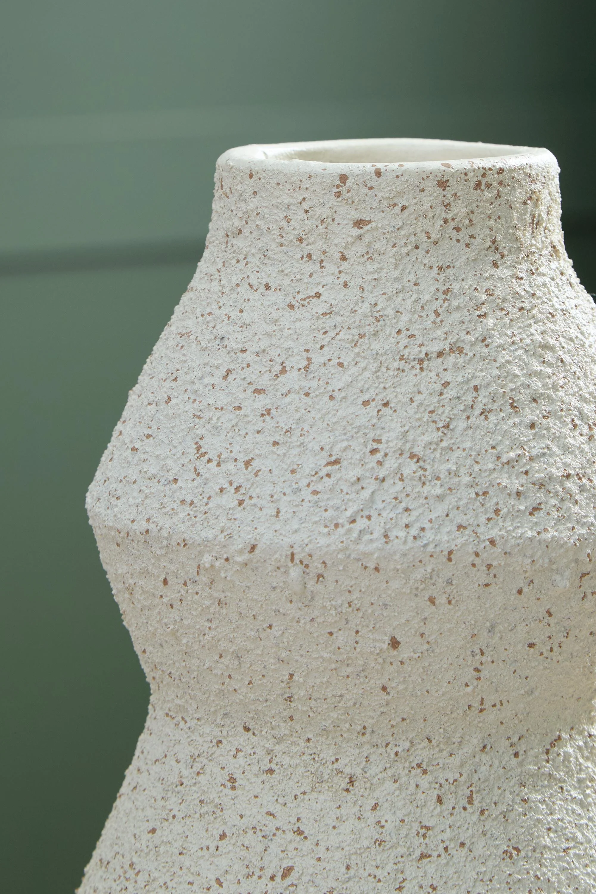 Dawthorne Cream Vase - Image 3