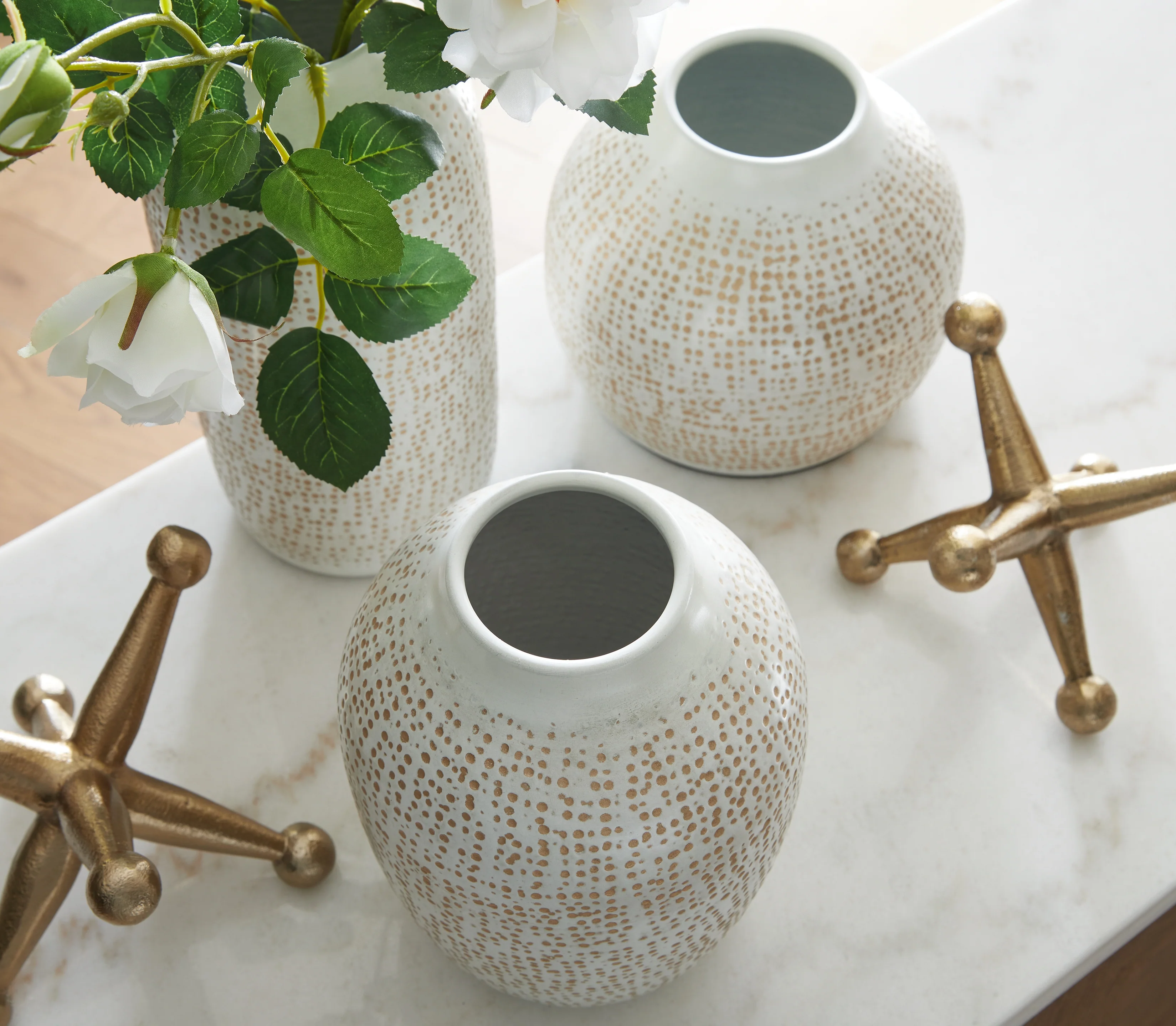 Vinburn White/Gold Finish Accessory Set (Set of 5) - Image 3