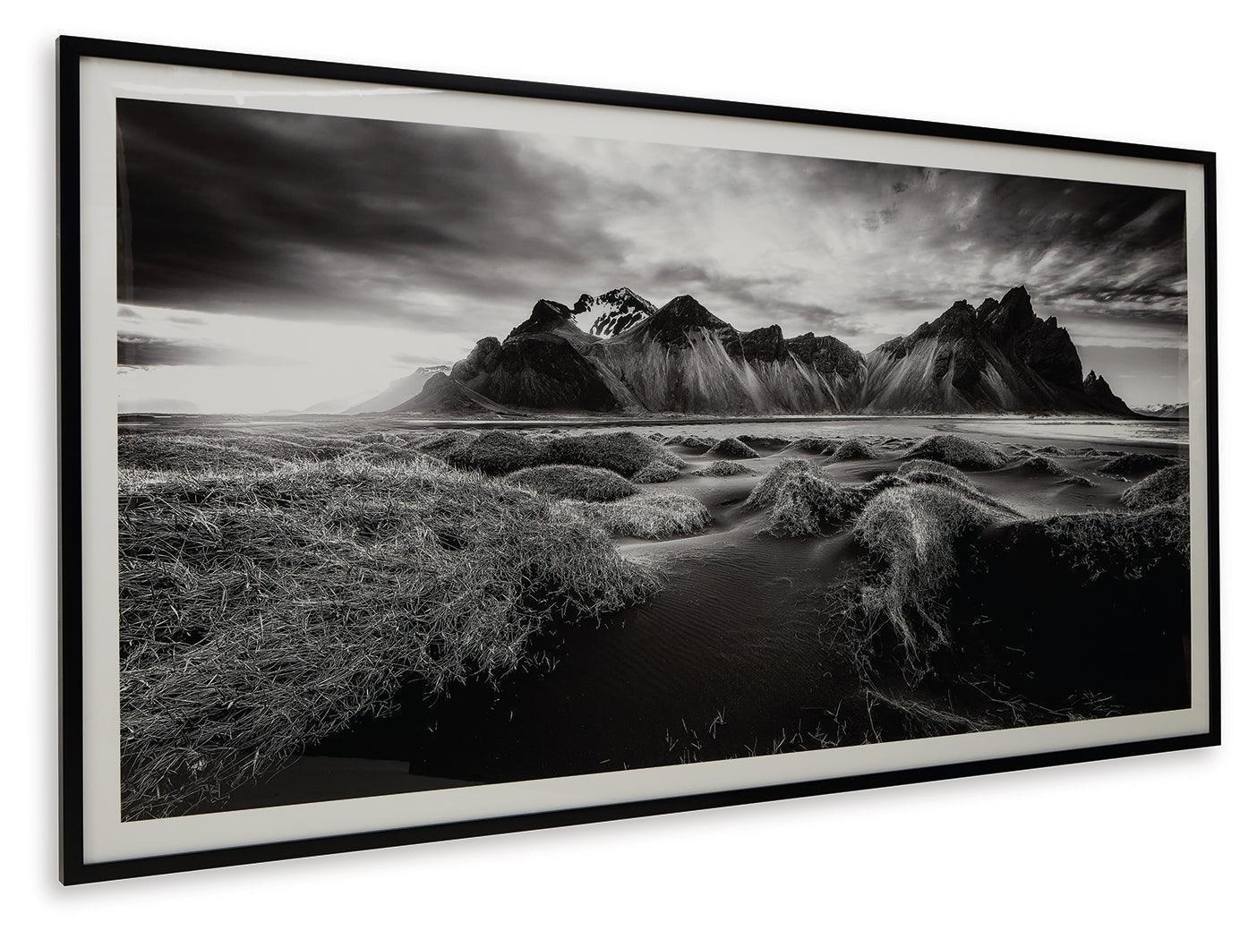 Delstone Black White Wall Art - Image 3
