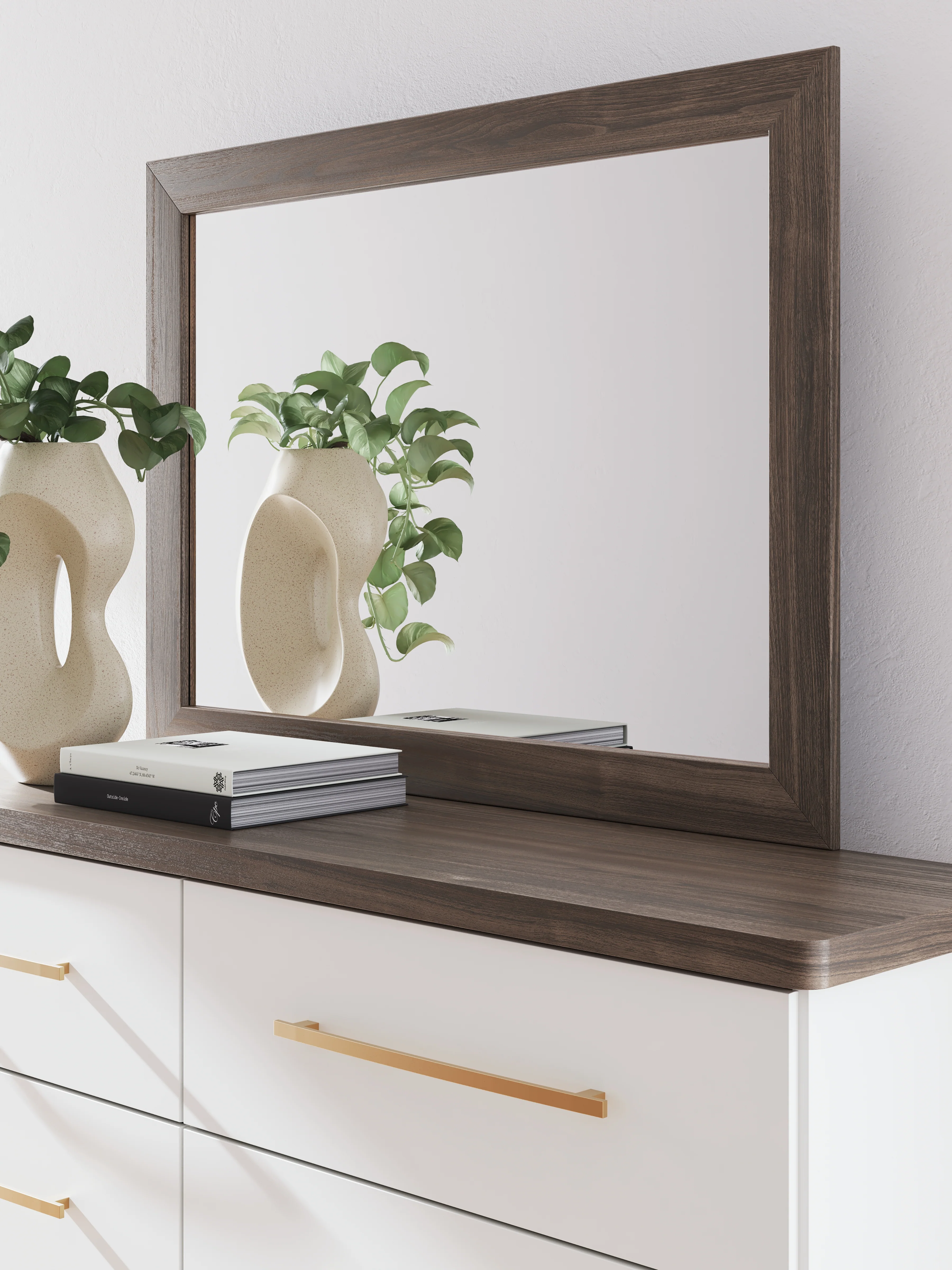 Kendanport Brown Bedroom Mirror - Image 3