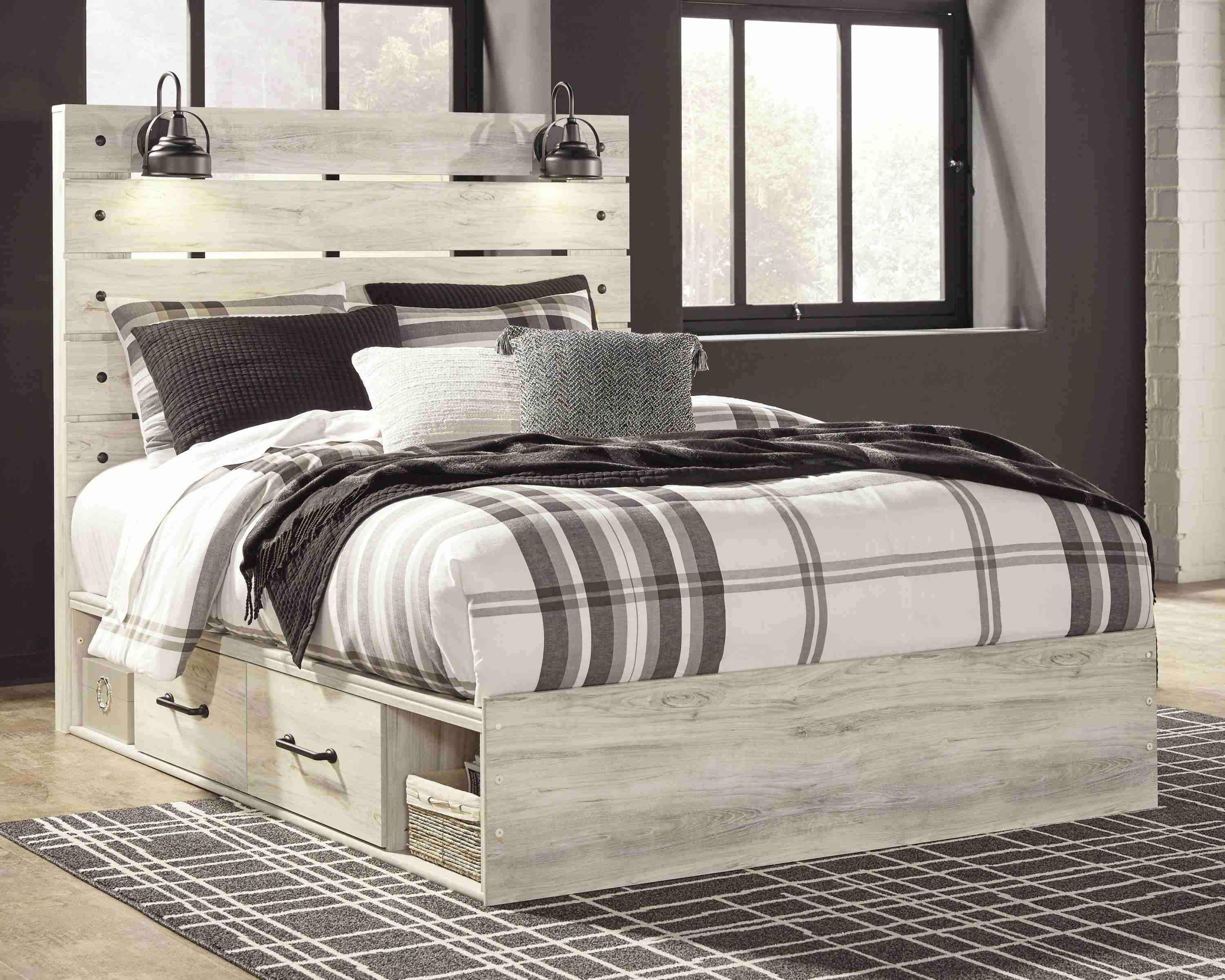 Cambeck Whitewash Queen Panel Bed With 4 Storage Drawers - Image 3