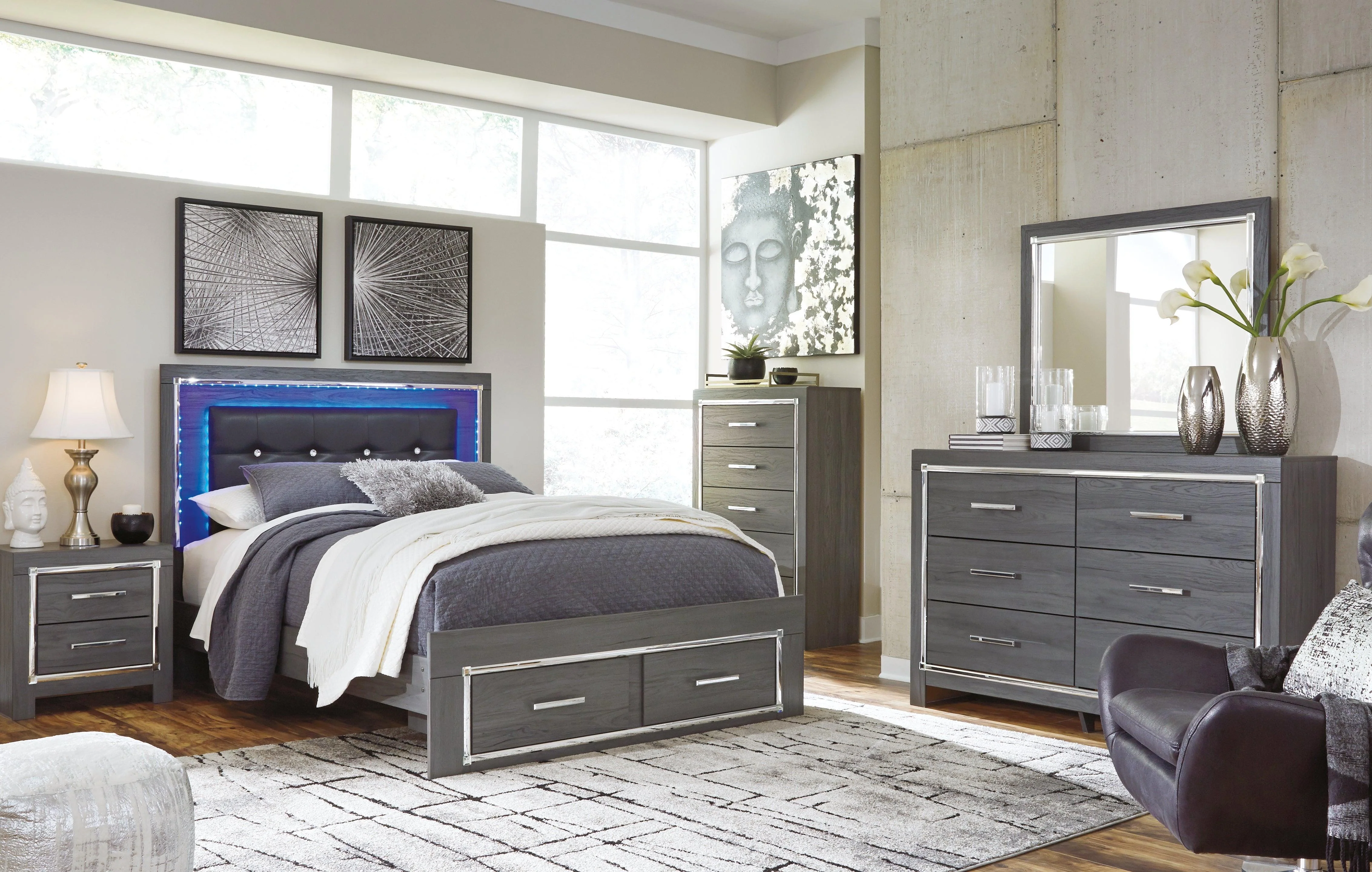Lodanna Gray Queen Panel Bed With 2 Storage Drawers - Image 3