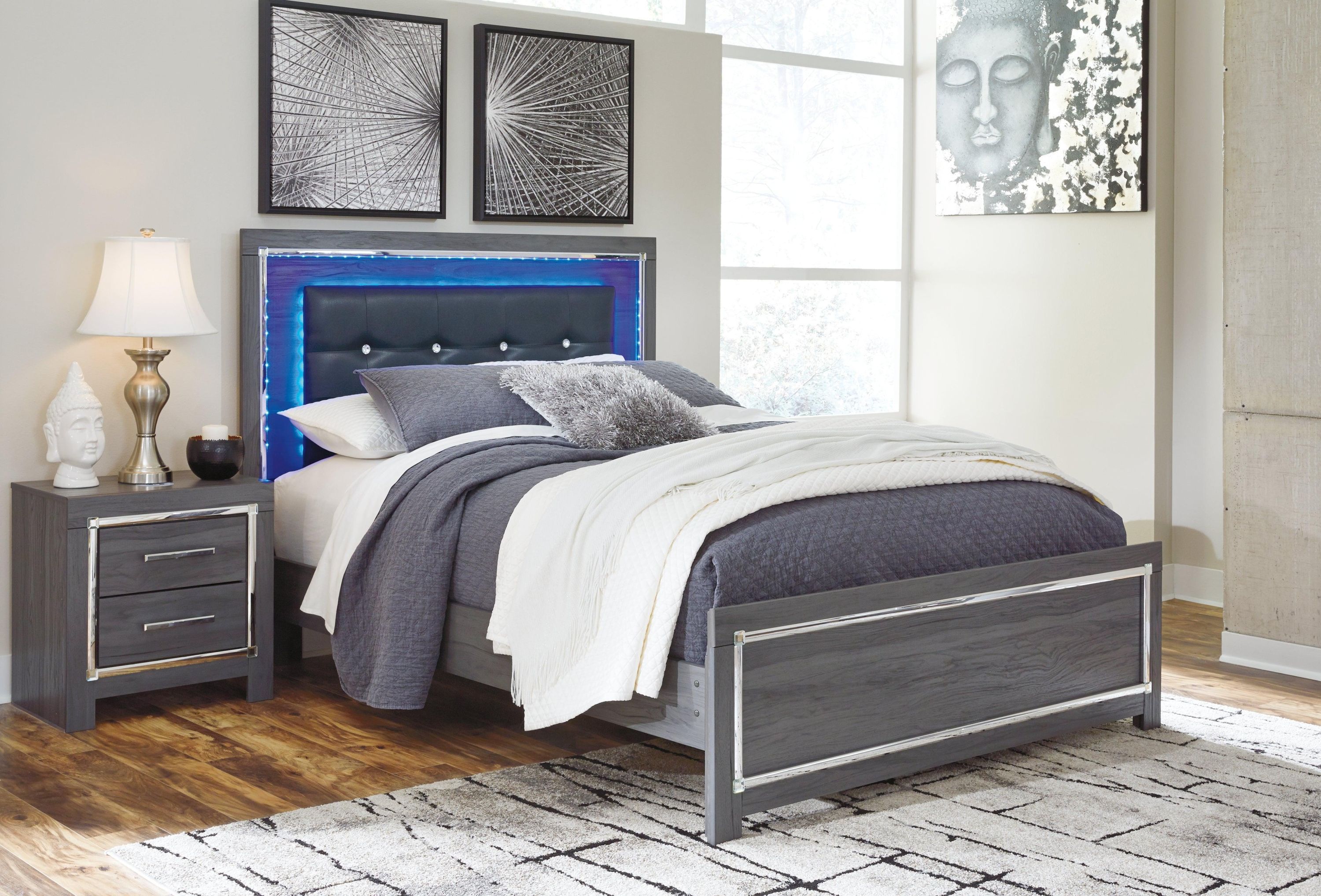 Lodanna Gray Queen Panel Bed - Image 2