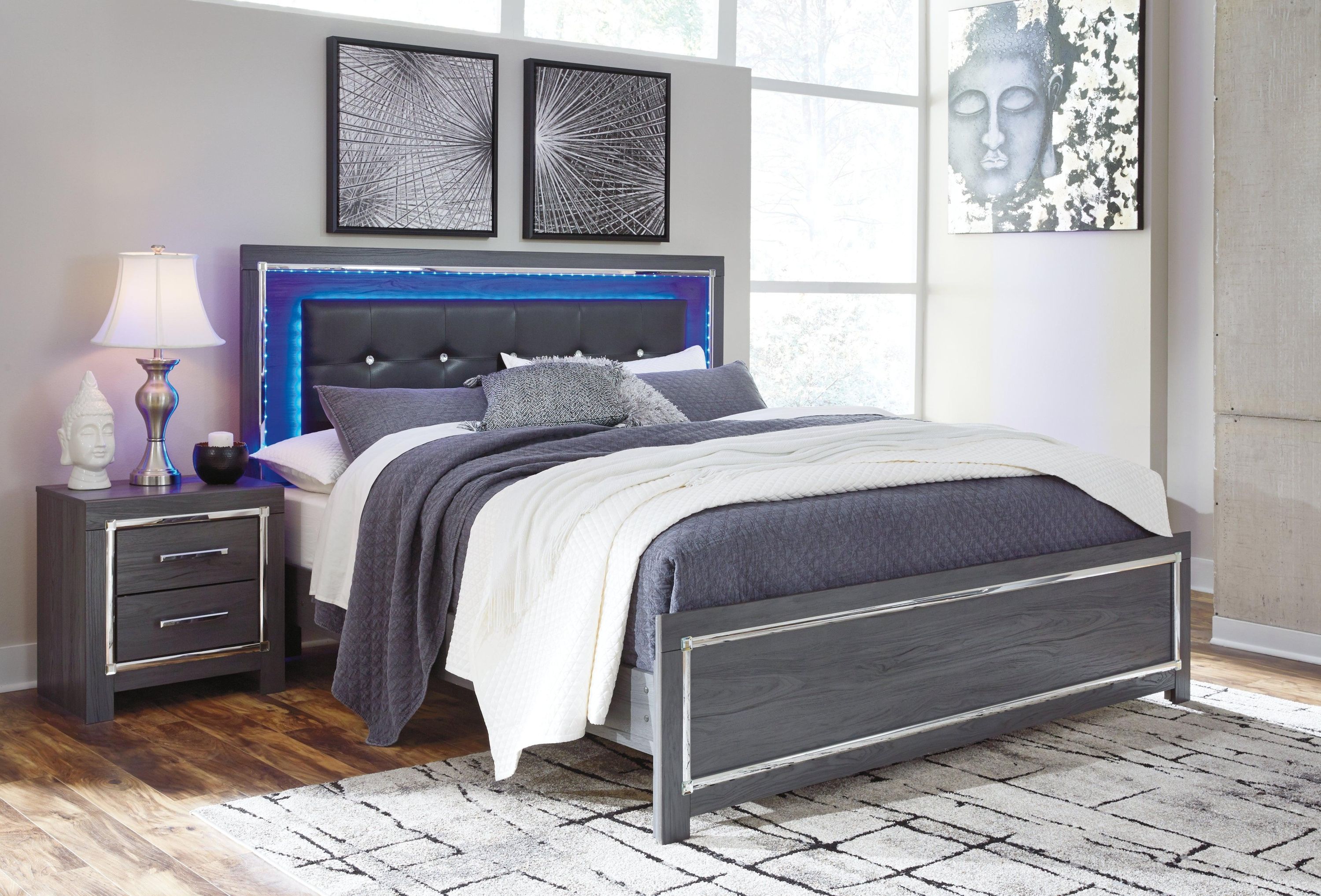 Lodanna Gray King Panel Bed - Image 2