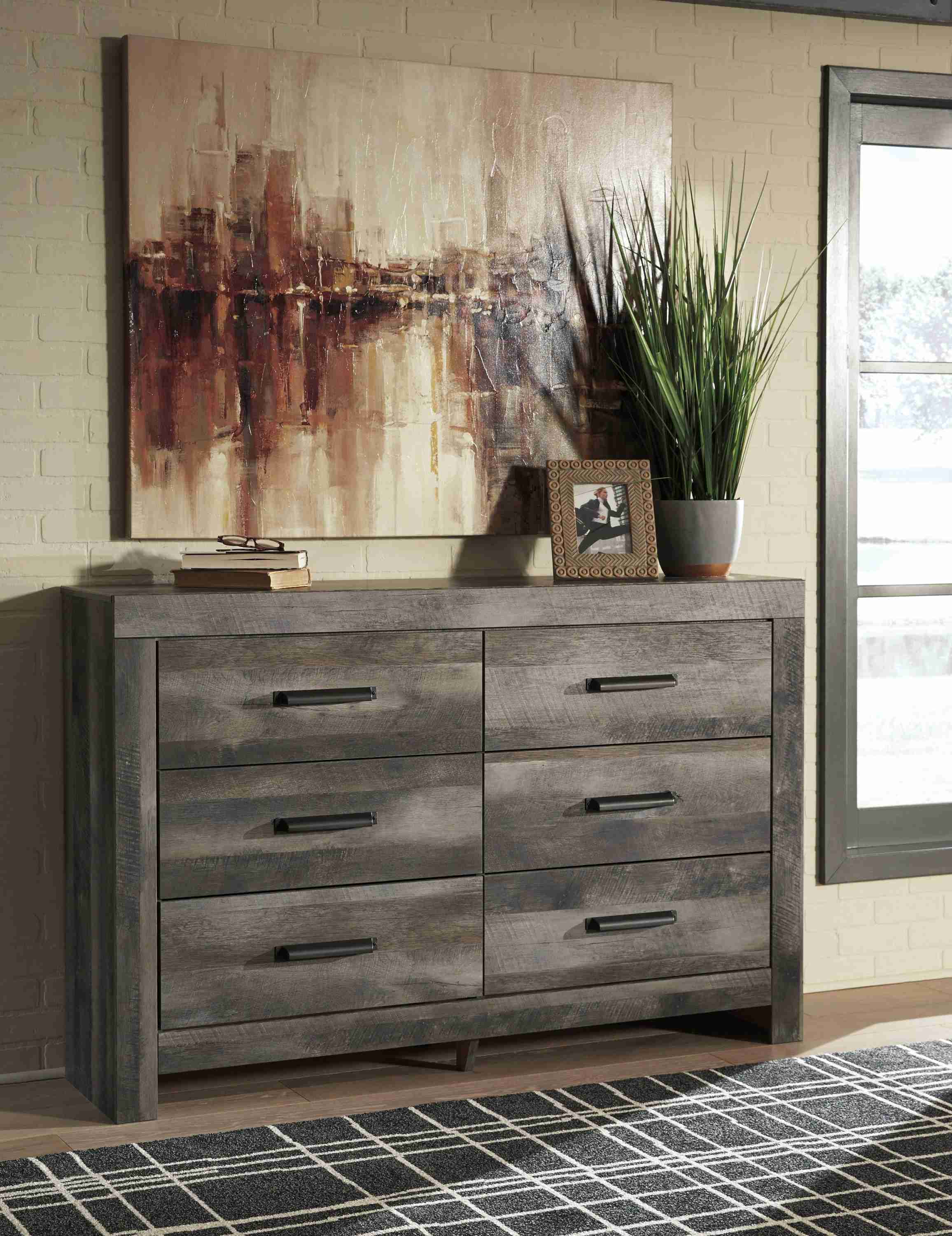 Wynnlow Gray Dresser - Image 3