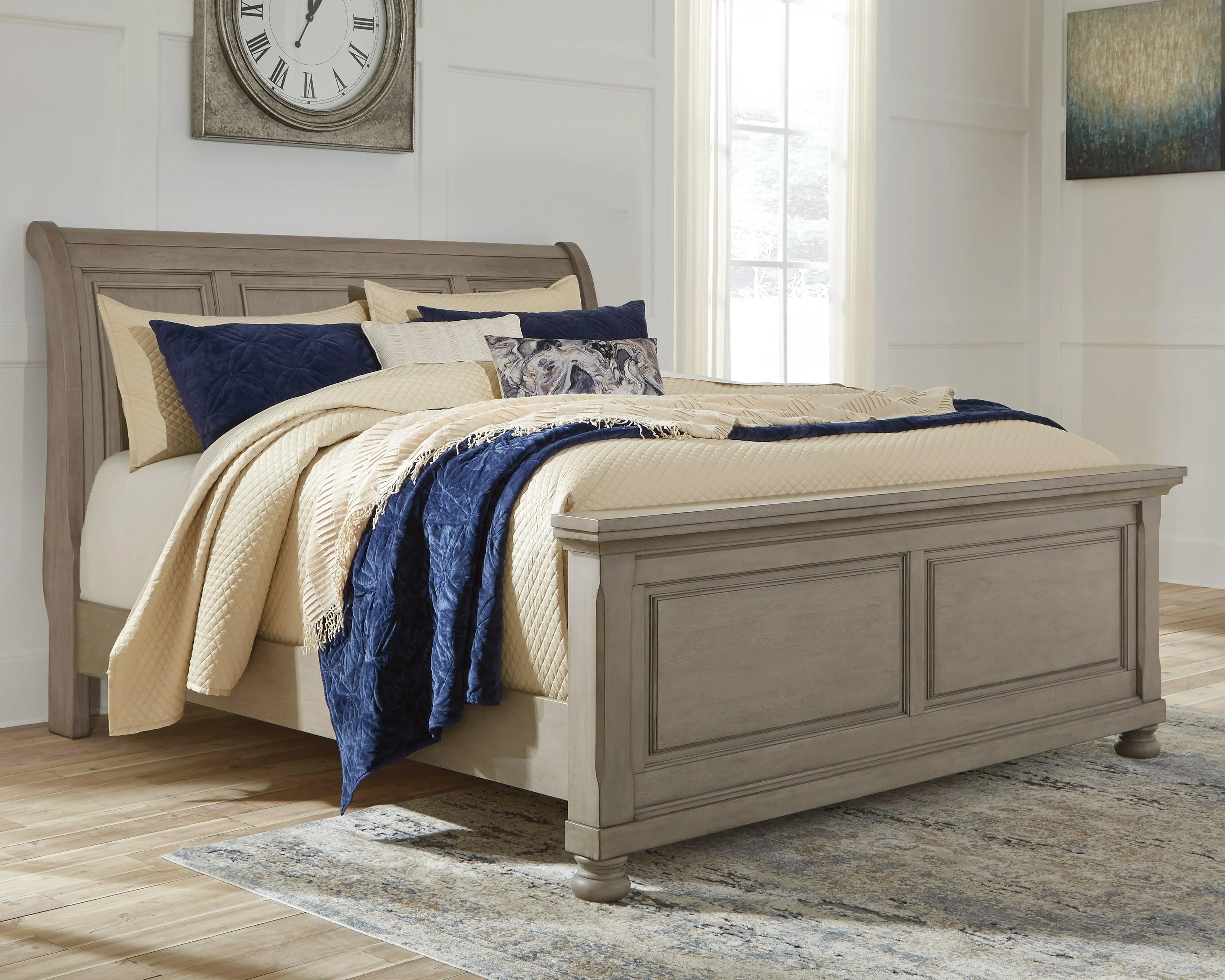 Lettner Light Gray Queen Sleigh Bed - Image 3