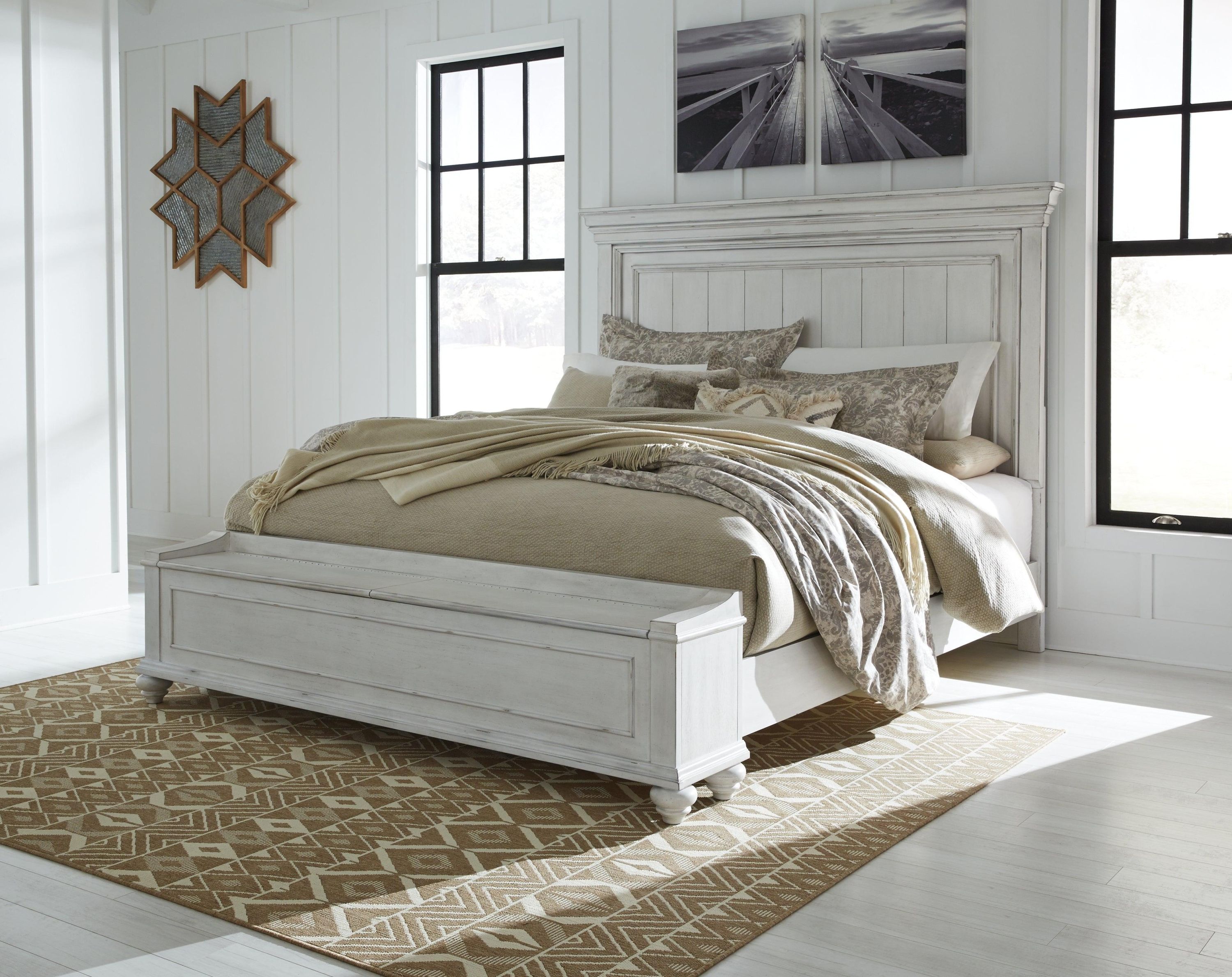 Kanwyn Whitewash Queen Panel Bed With Storage Bench - Image 3