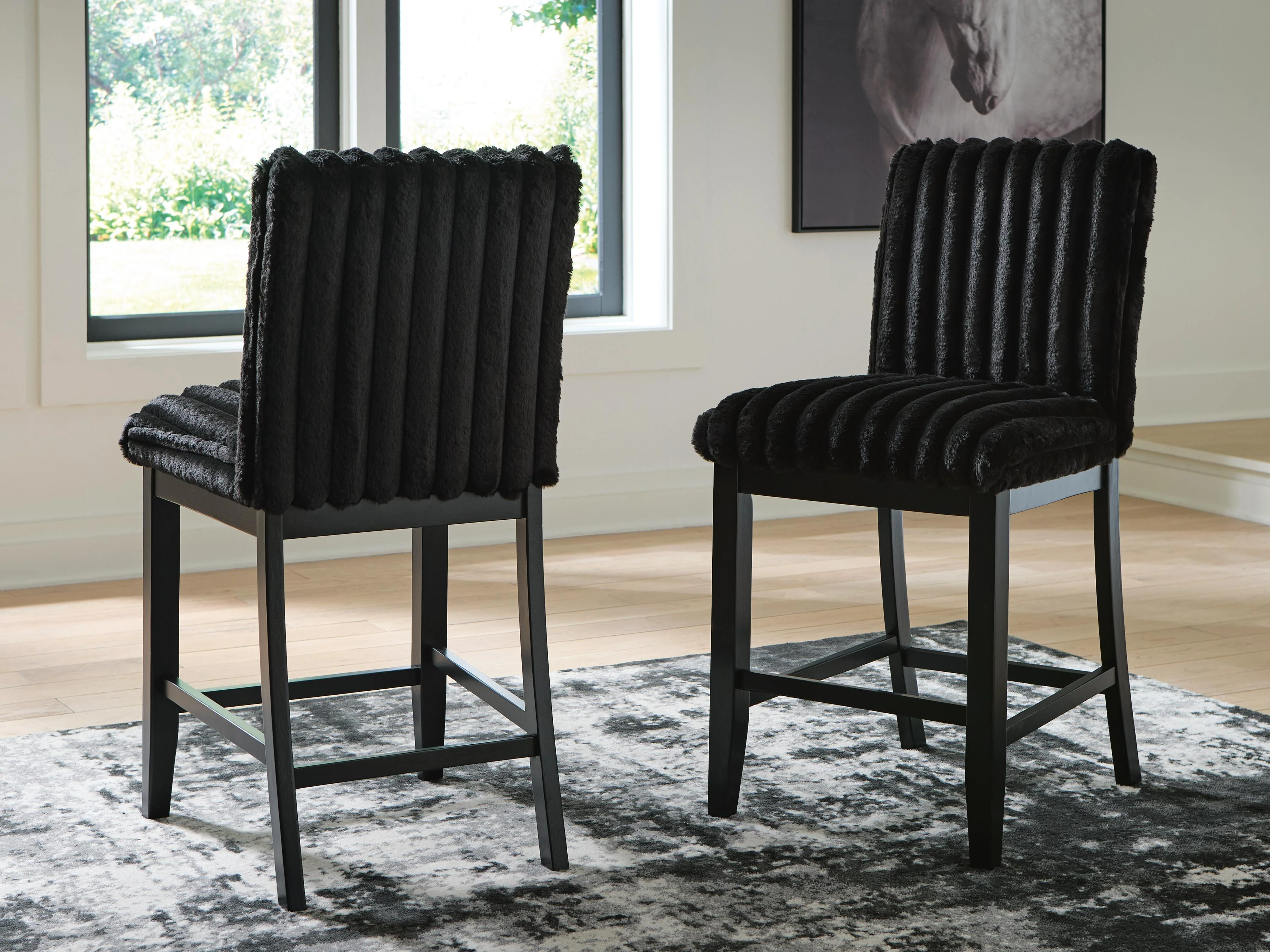 Mervannie Black Counter Height Barstool - Image 3