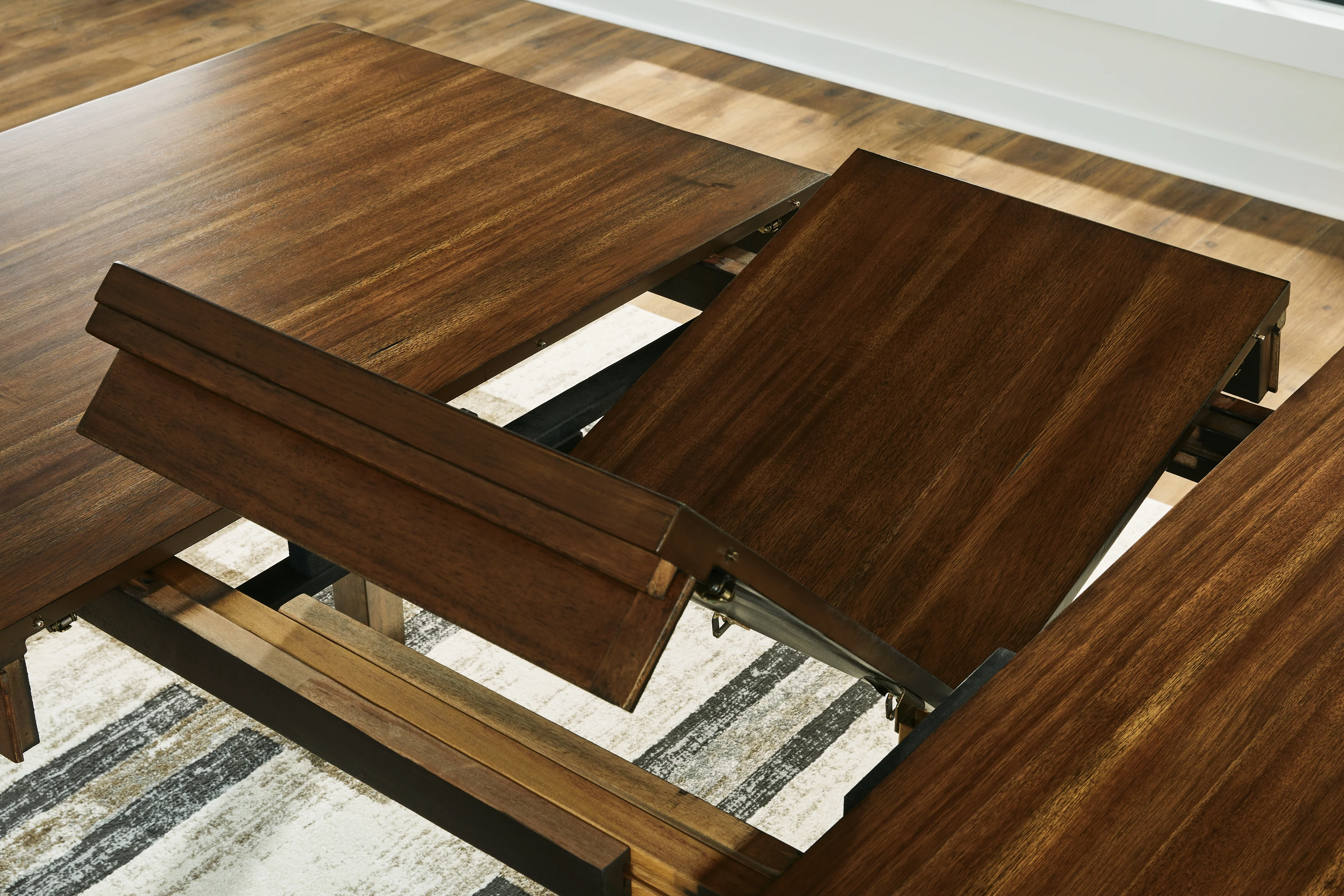 Ralene Medium Brown Counter Height Dining Table And 6 Barstools - Image 3