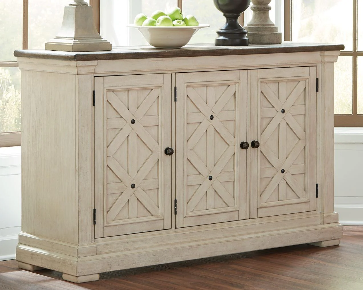 Bolanburg Two-Tone Dining Server - Image 3