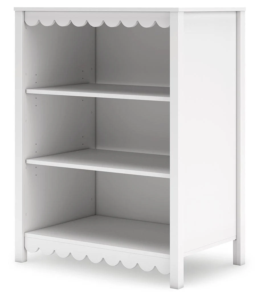 Hallityn White Bookcase - Image 3