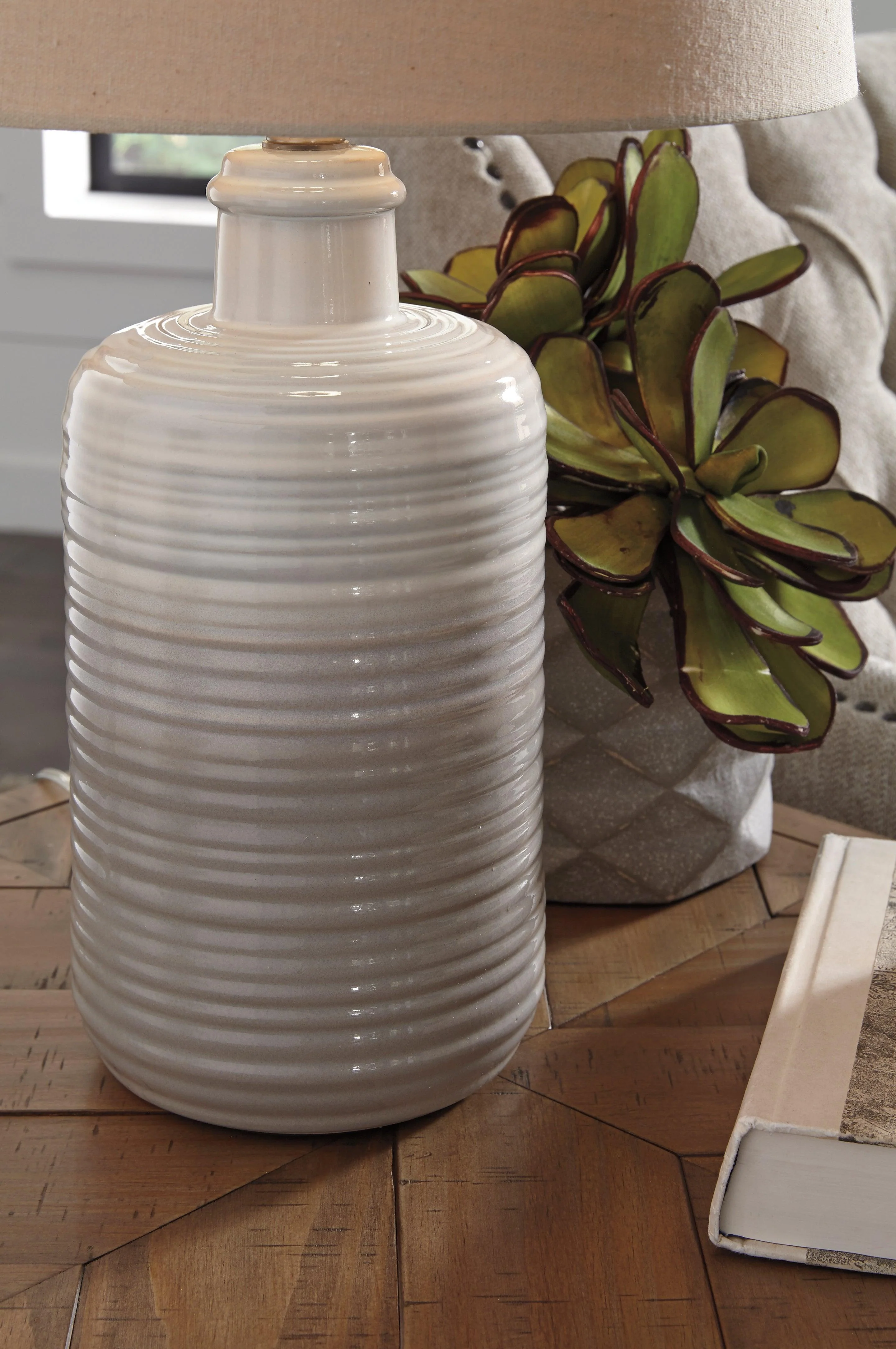 Marnina Taupe Table Lamp (Set of 2) - Image 3