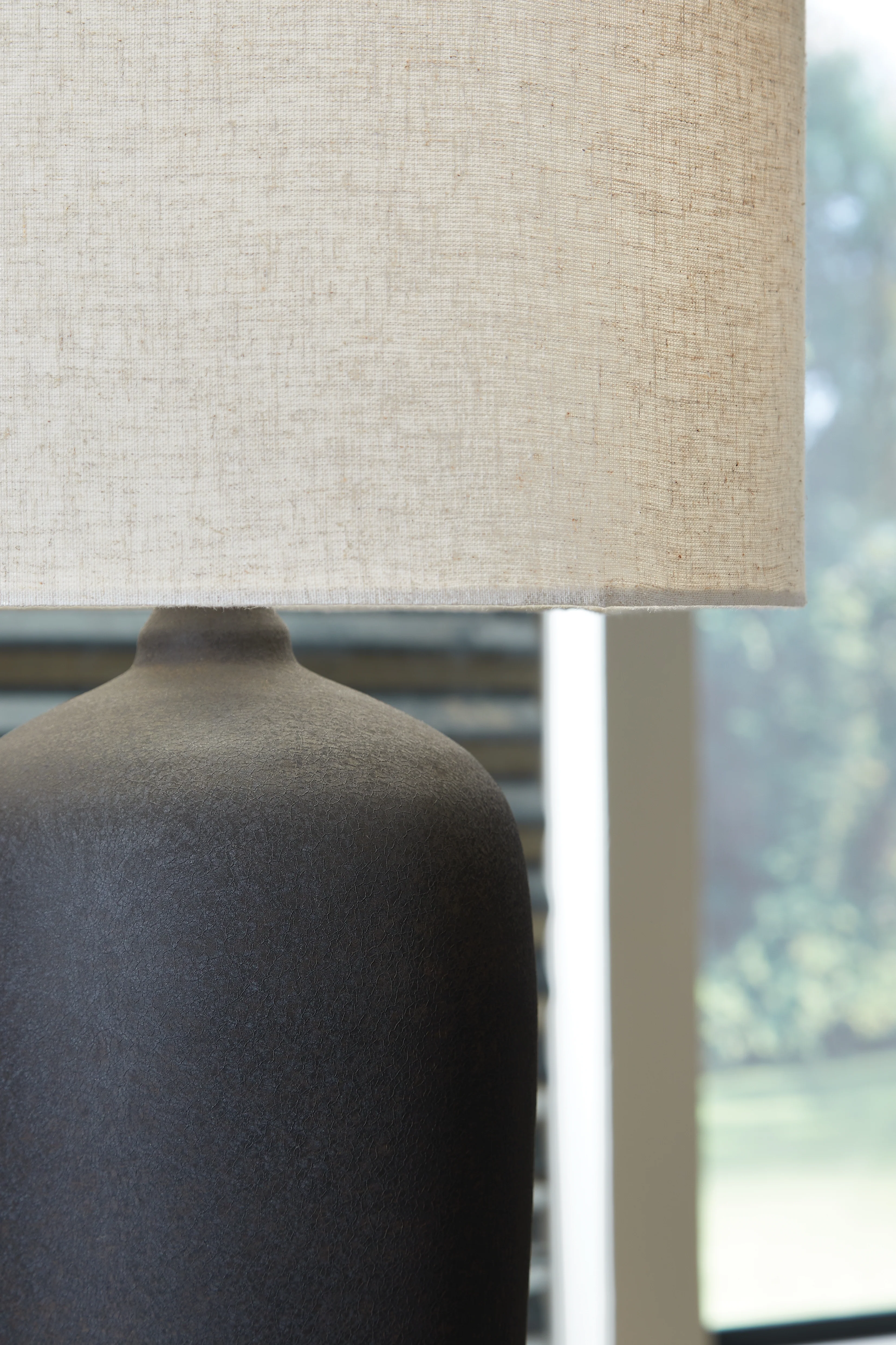 Ryenburg Black Table Lamp - Image 3