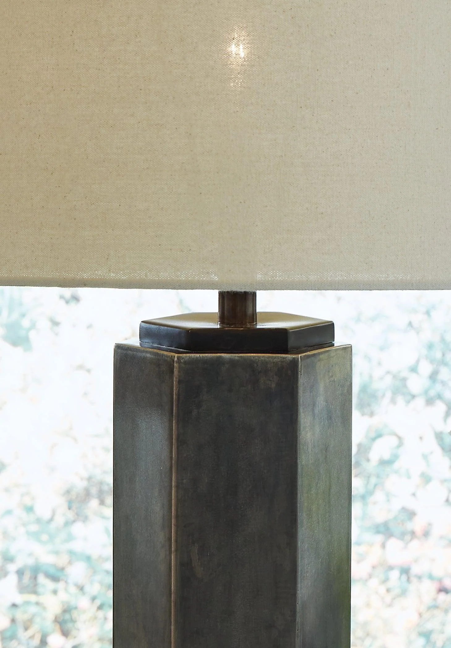 Dirkton Antique Pewter Finish Table Lamp - Image 3