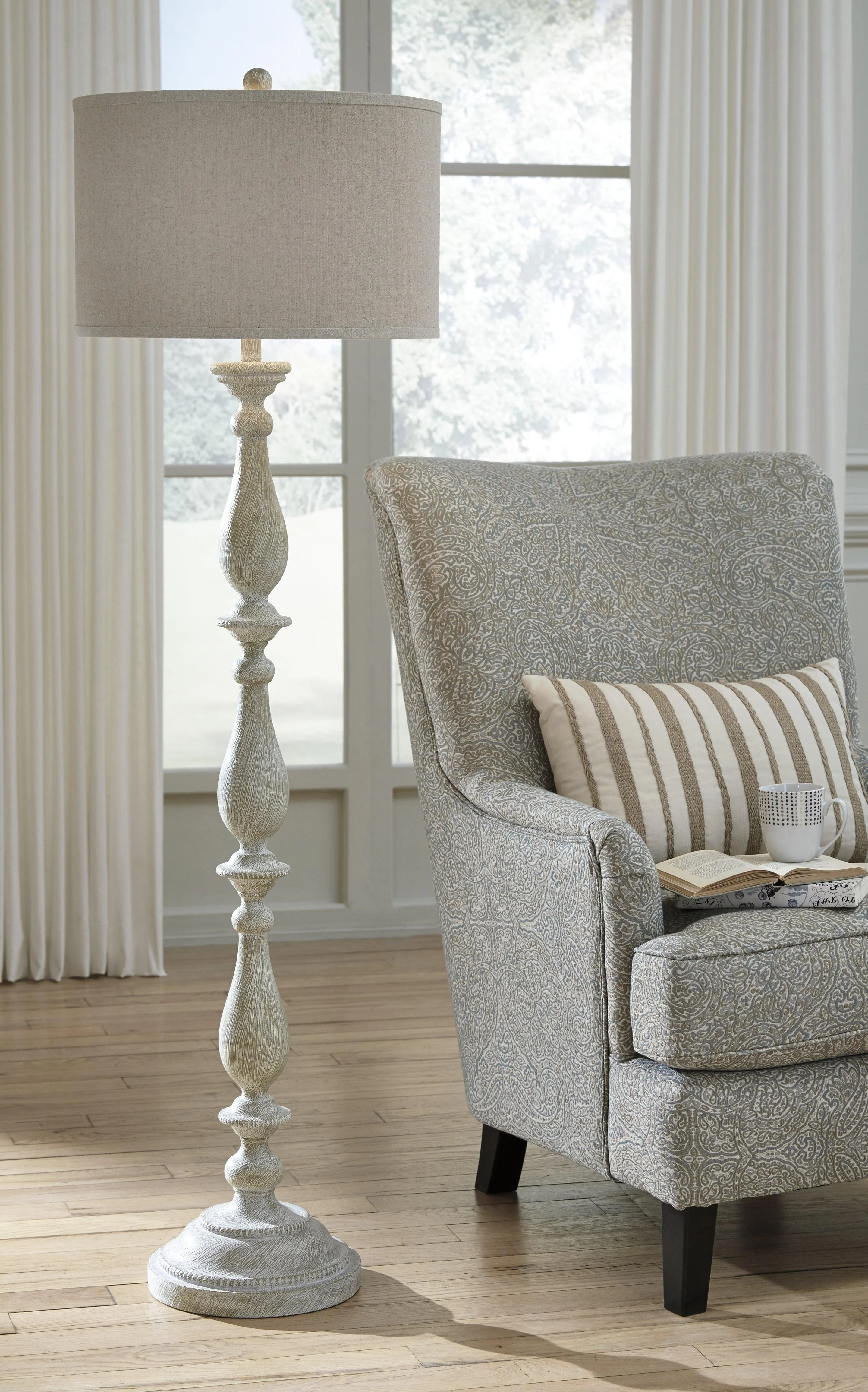 Bernadate Whitewash Floor Lamp - Image 3