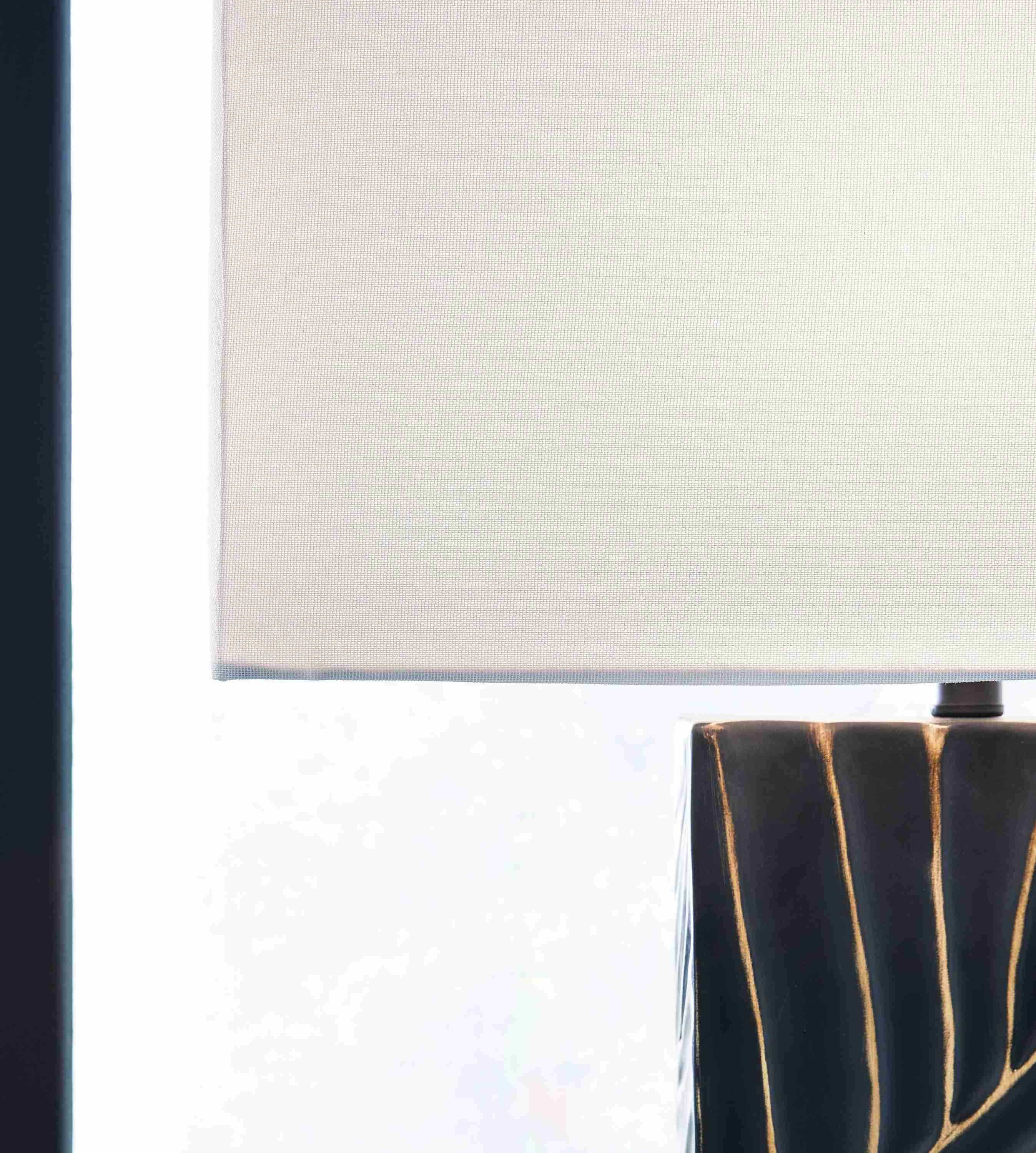 Bartlen Black/Gold Finish Table Lamp - Image 3