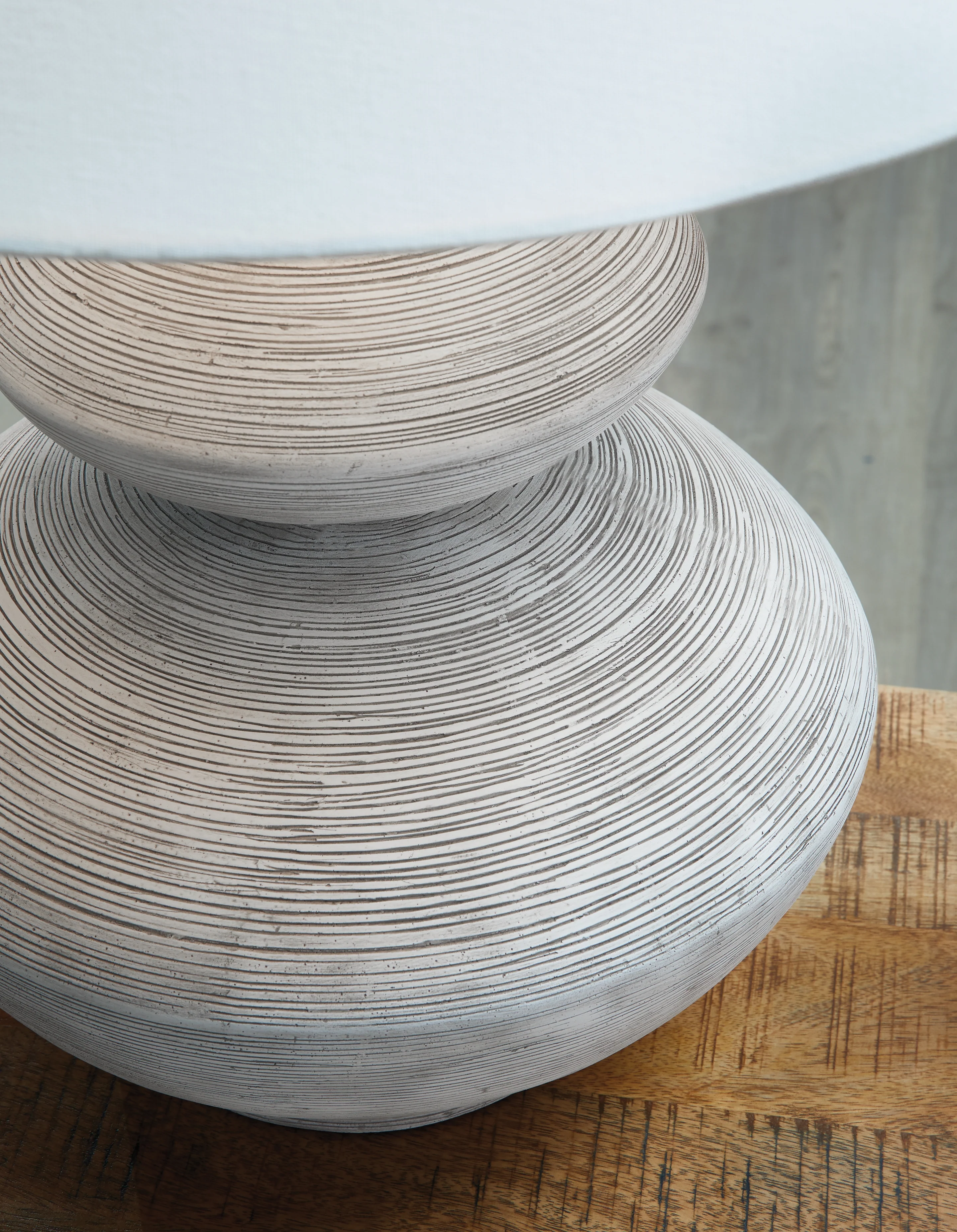 Brickdon Distressed White Table Lamp - Image 3