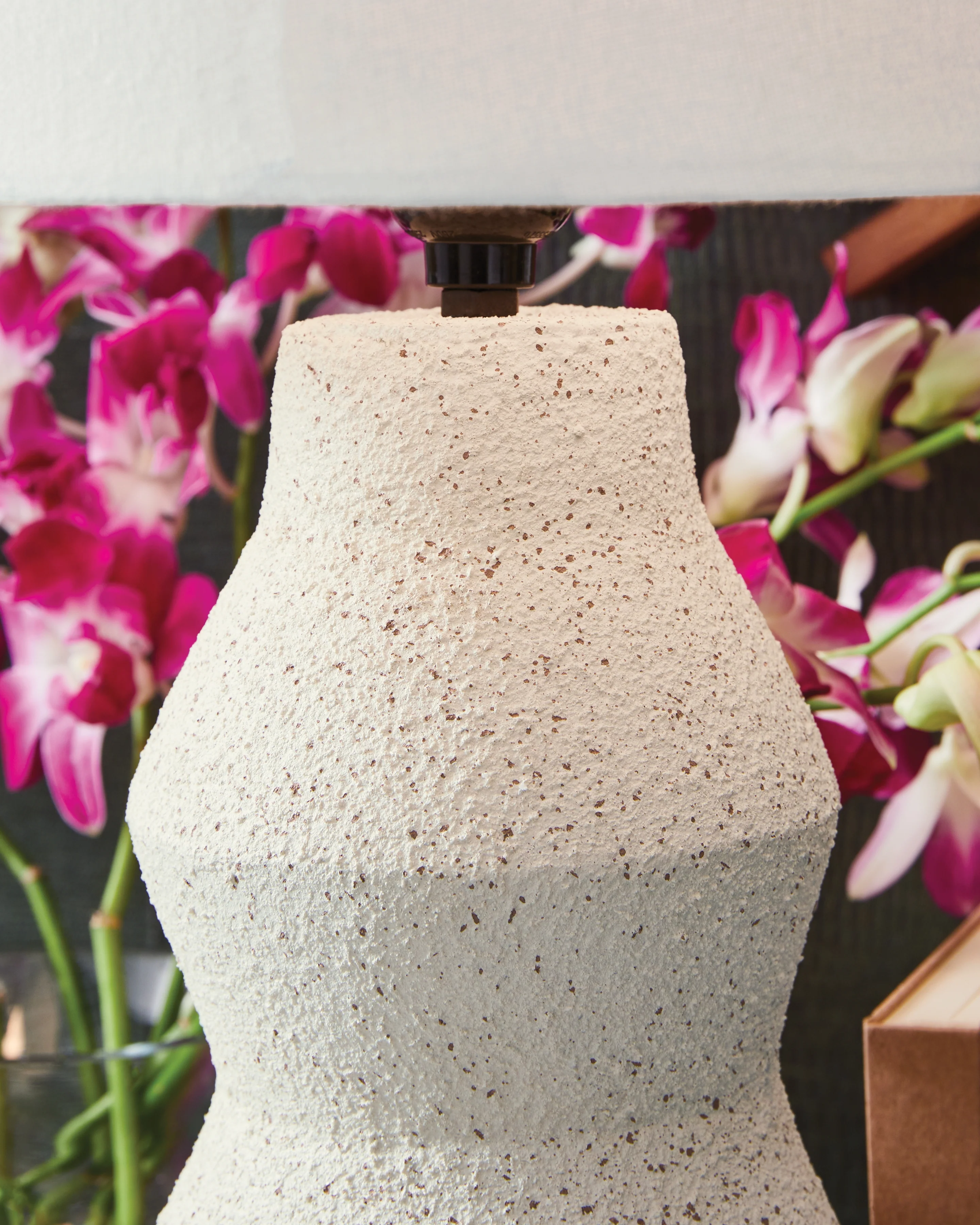 Dawthorne Cream Table Lamp - Image 3