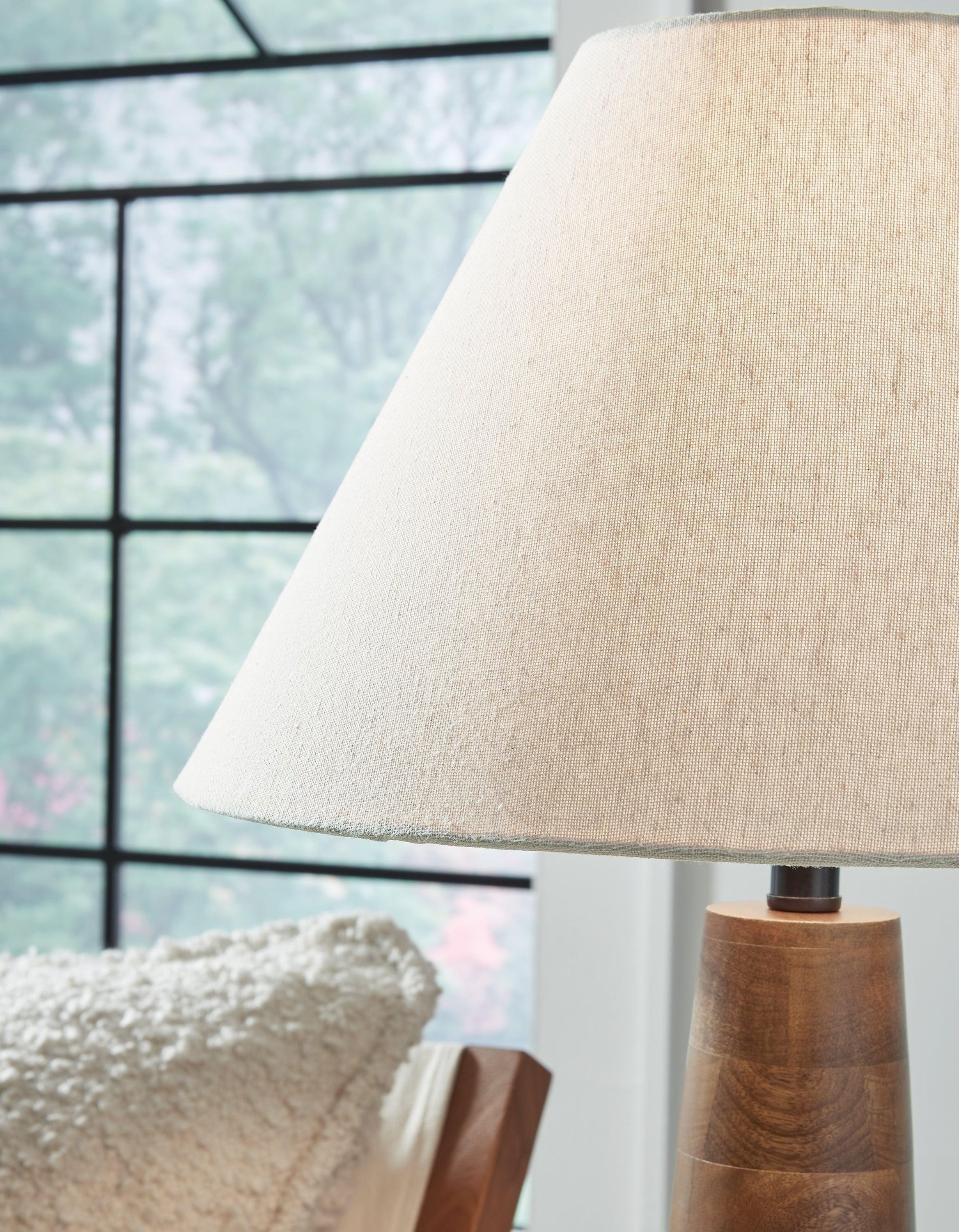 Danset Brown Table Lamp - Image 3