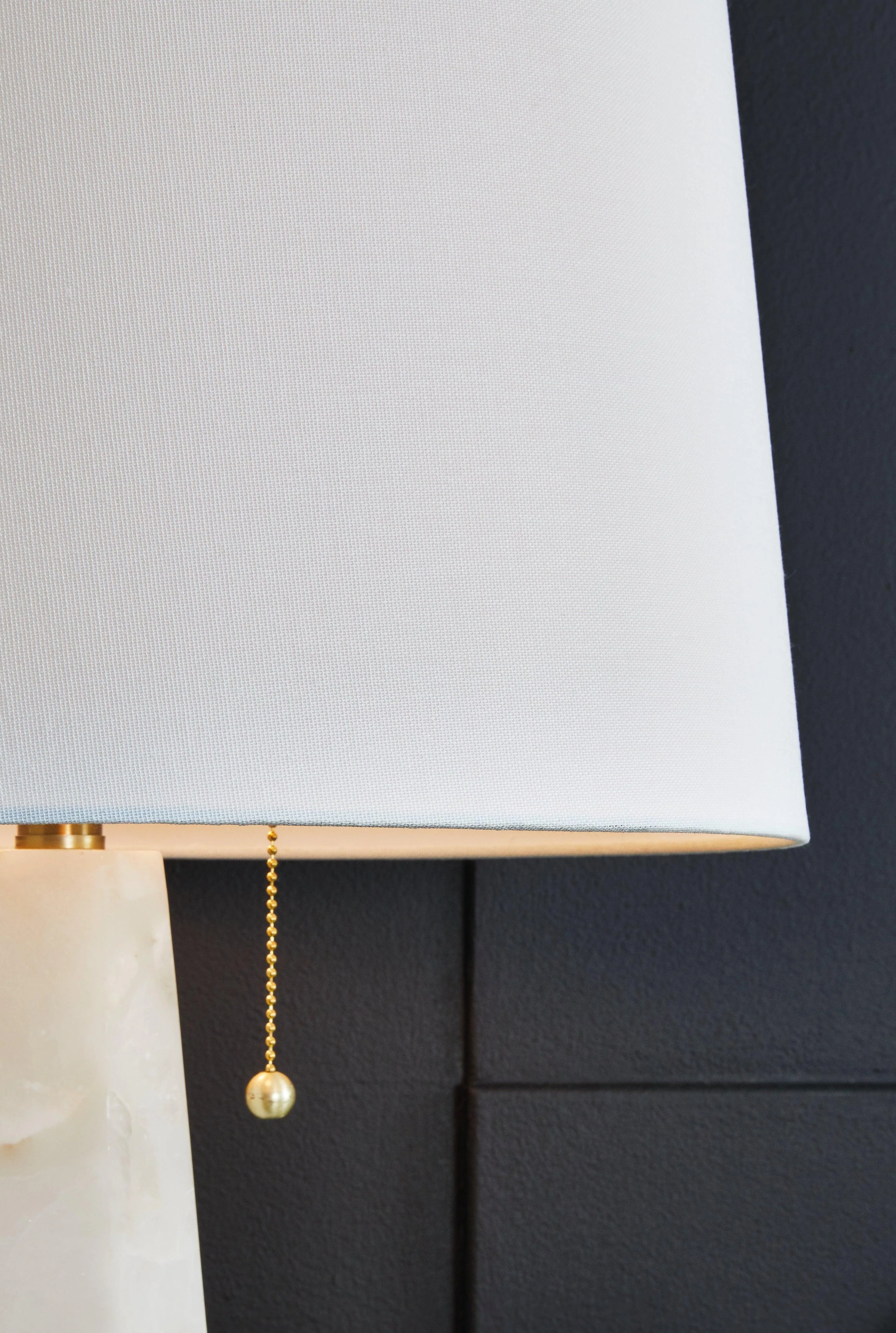 Laurellen White Table Lamp - Image 3