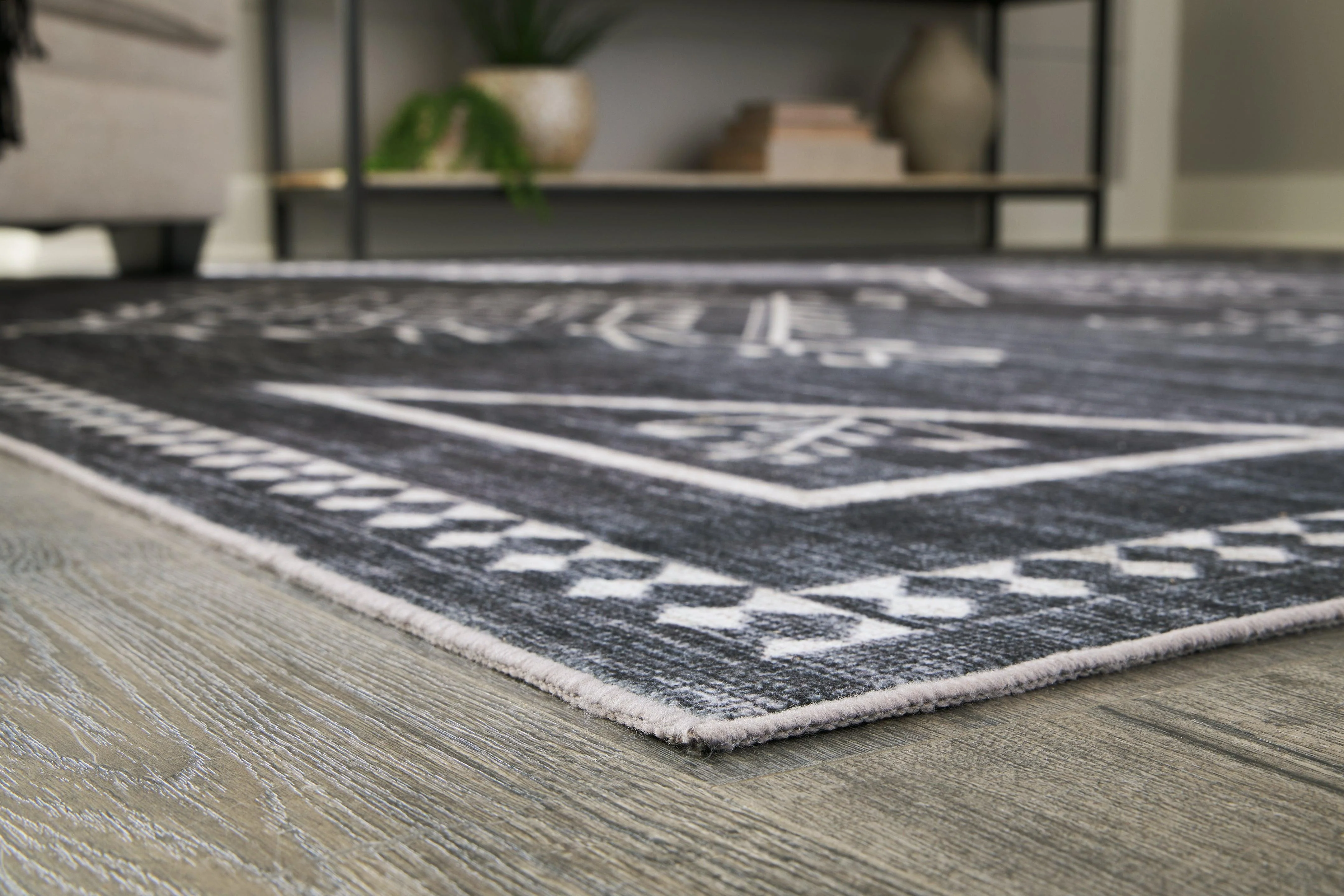 Arloman Black Cream Gray 5' X 7' Rug - Image 3