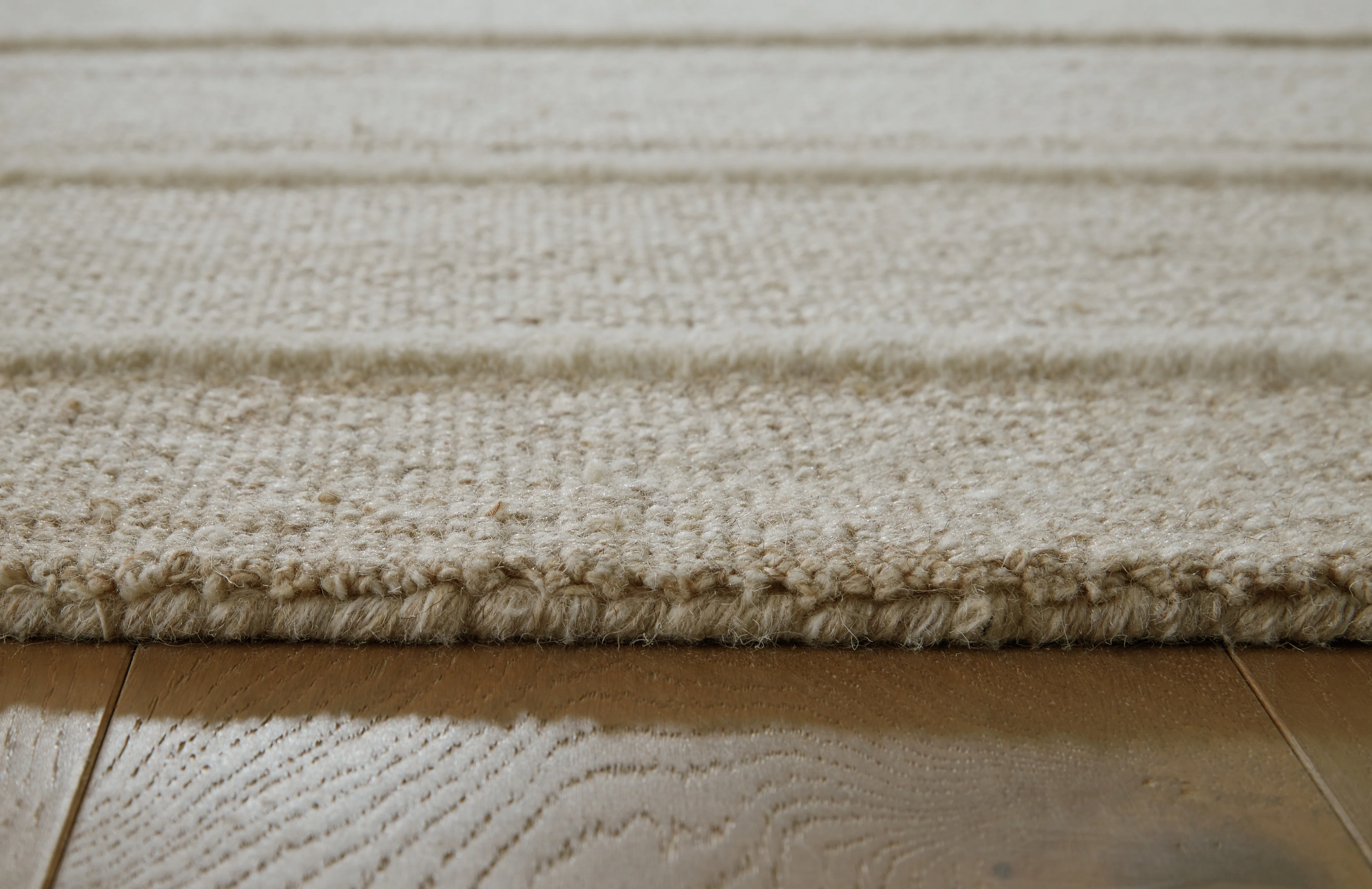 Teelgan Ivory/Tan Extra Large Rug - Image 3