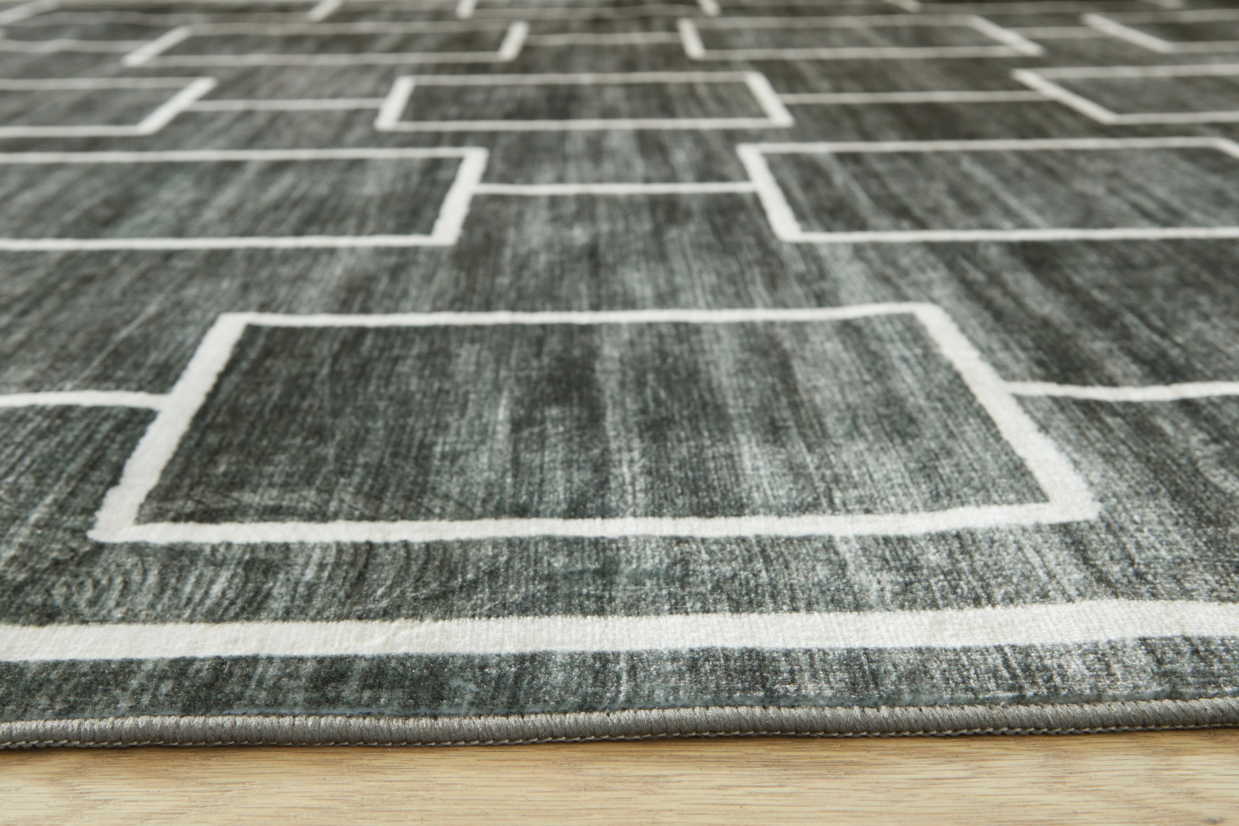 Elderland Black/Gray Washable 5' x 7' Area Rug - Image 3